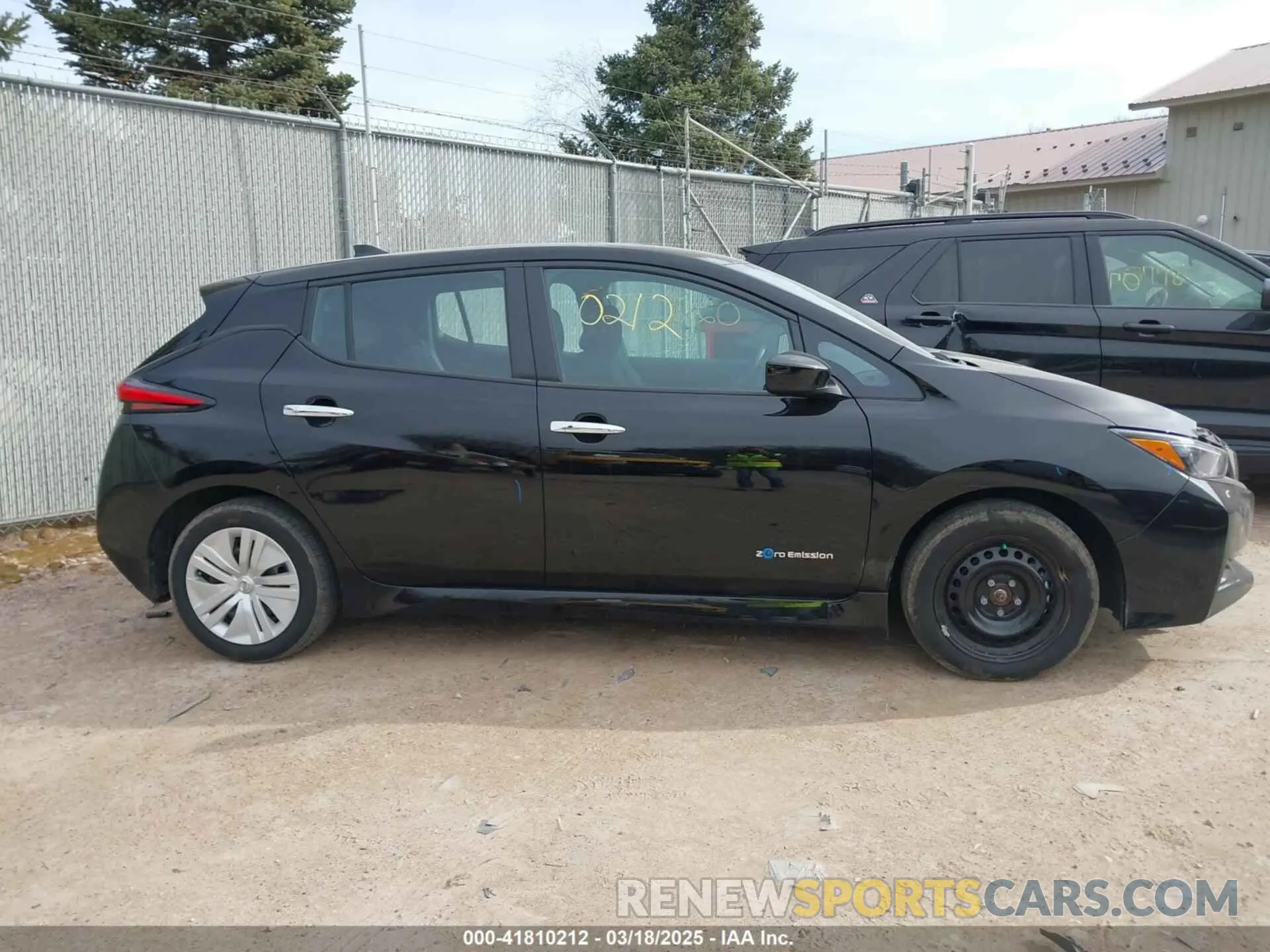 13 Photograph of a damaged car 1N4AZ1CP1KC313672 NISSAN LEAF 2019