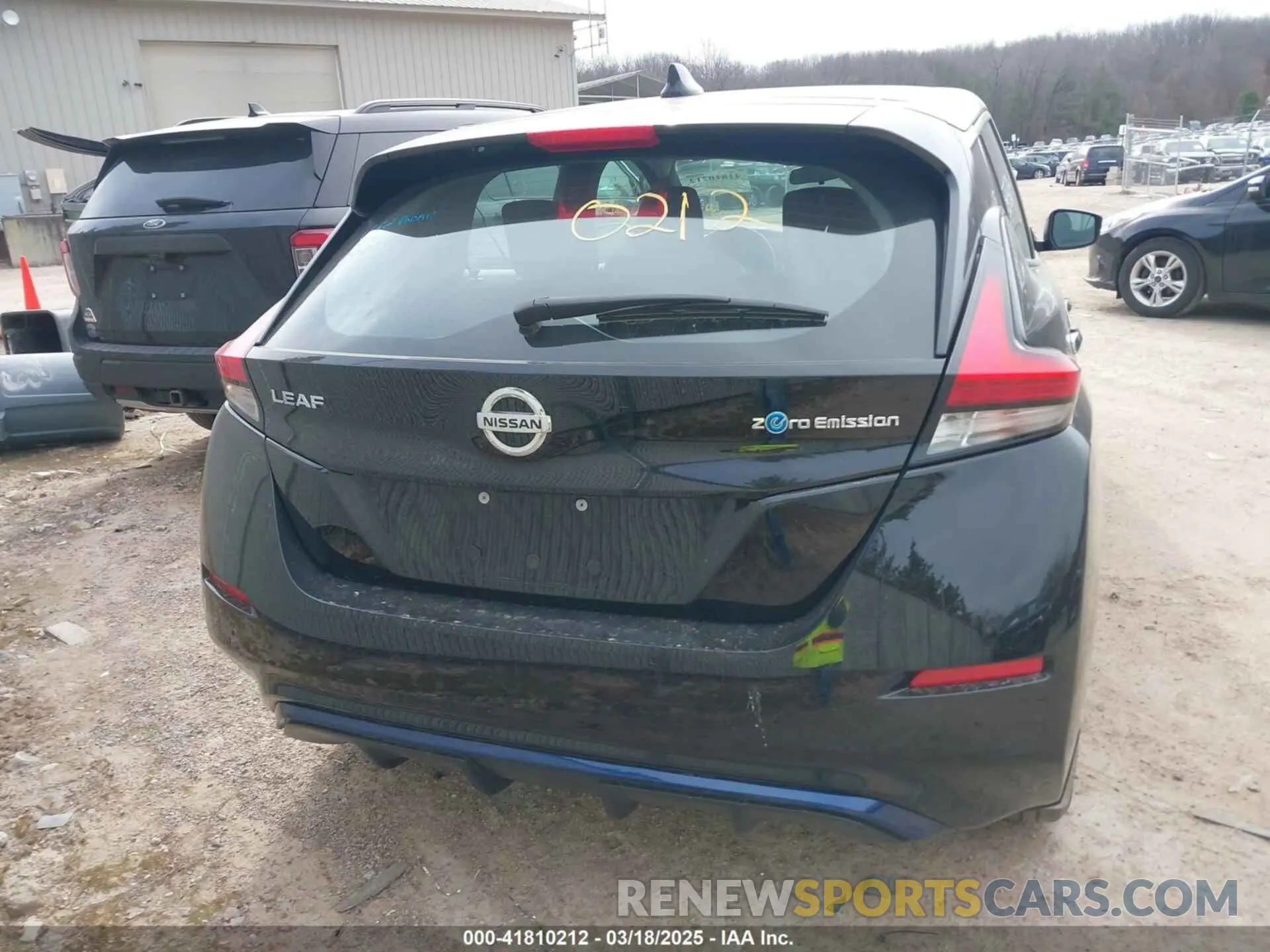 16 Photograph of a damaged car 1N4AZ1CP1KC313672 NISSAN LEAF 2019