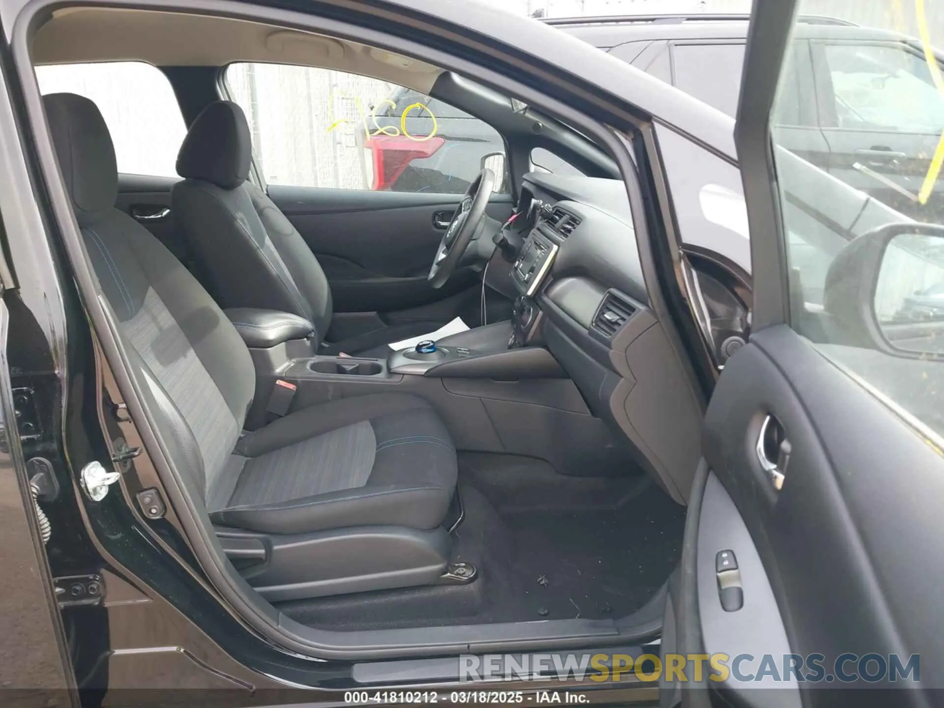5 Photograph of a damaged car 1N4AZ1CP1KC313672 NISSAN LEAF 2019
