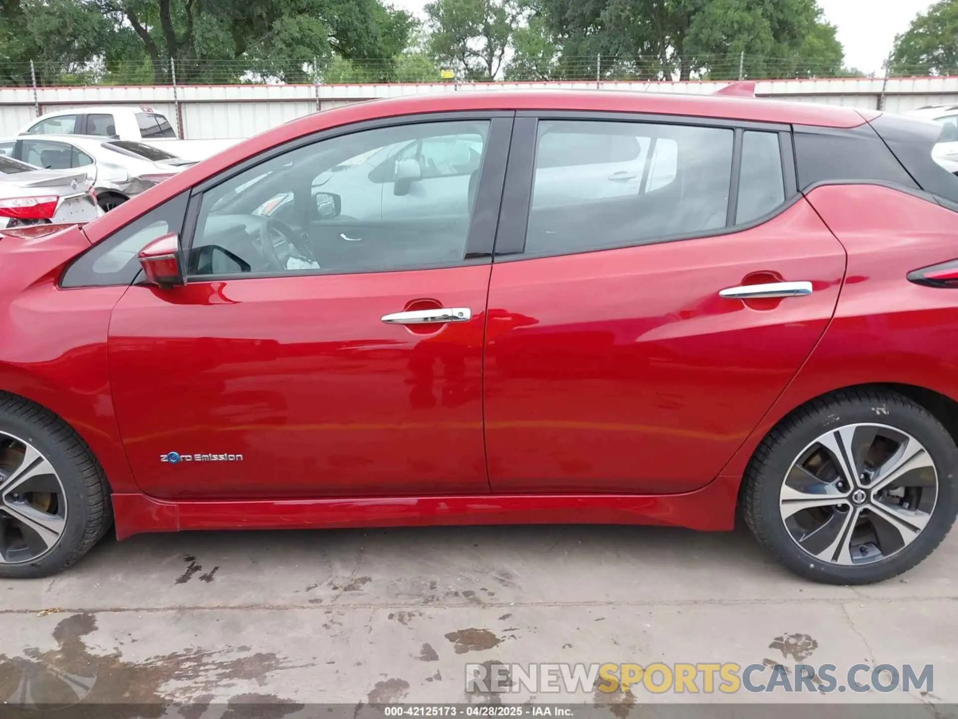 15 Photograph of a damaged car 1N4AZ1CP3KC302625 NISSAN LEAF 2019