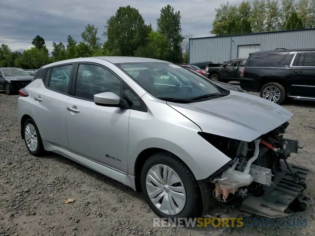 4 Photograph of a damaged car 1N4AZ1CP3KC307985 NISSAN LEAF 2019