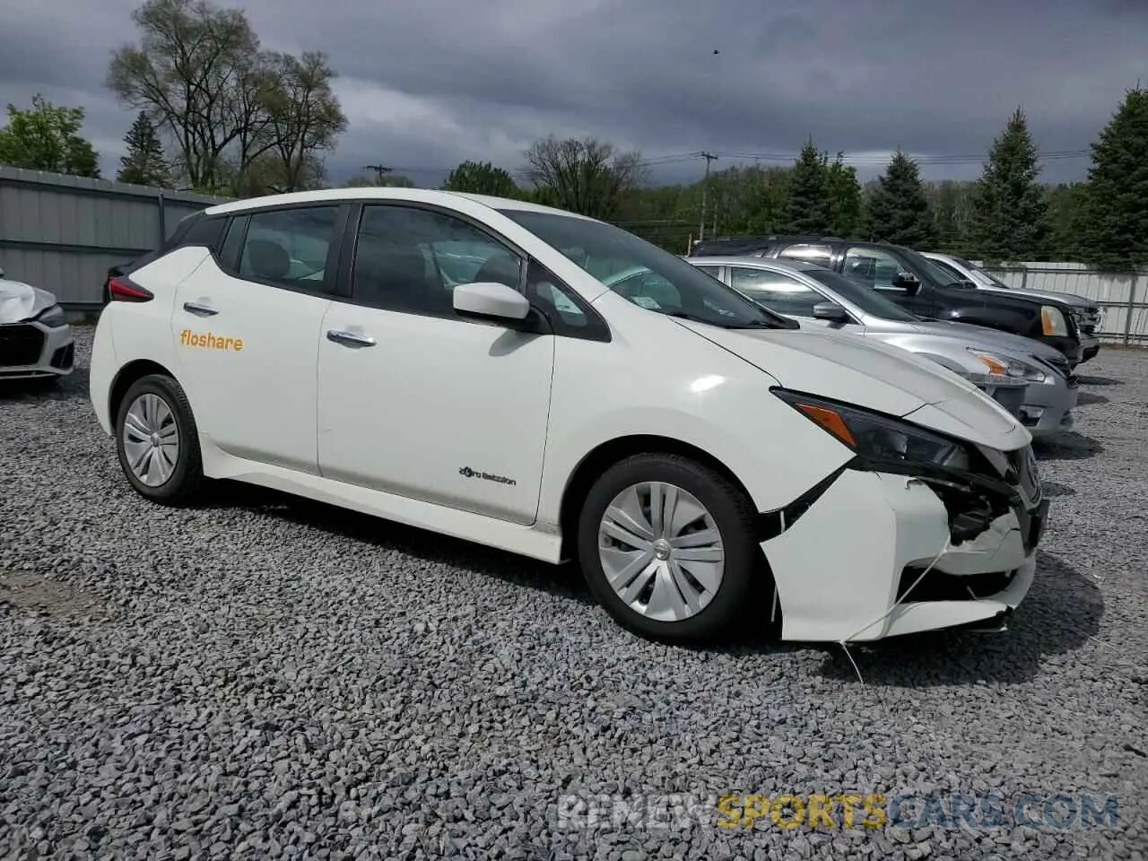4 Photograph of a damaged car 1N4AZ1CP6KC300836 NISSAN LEAF 2019