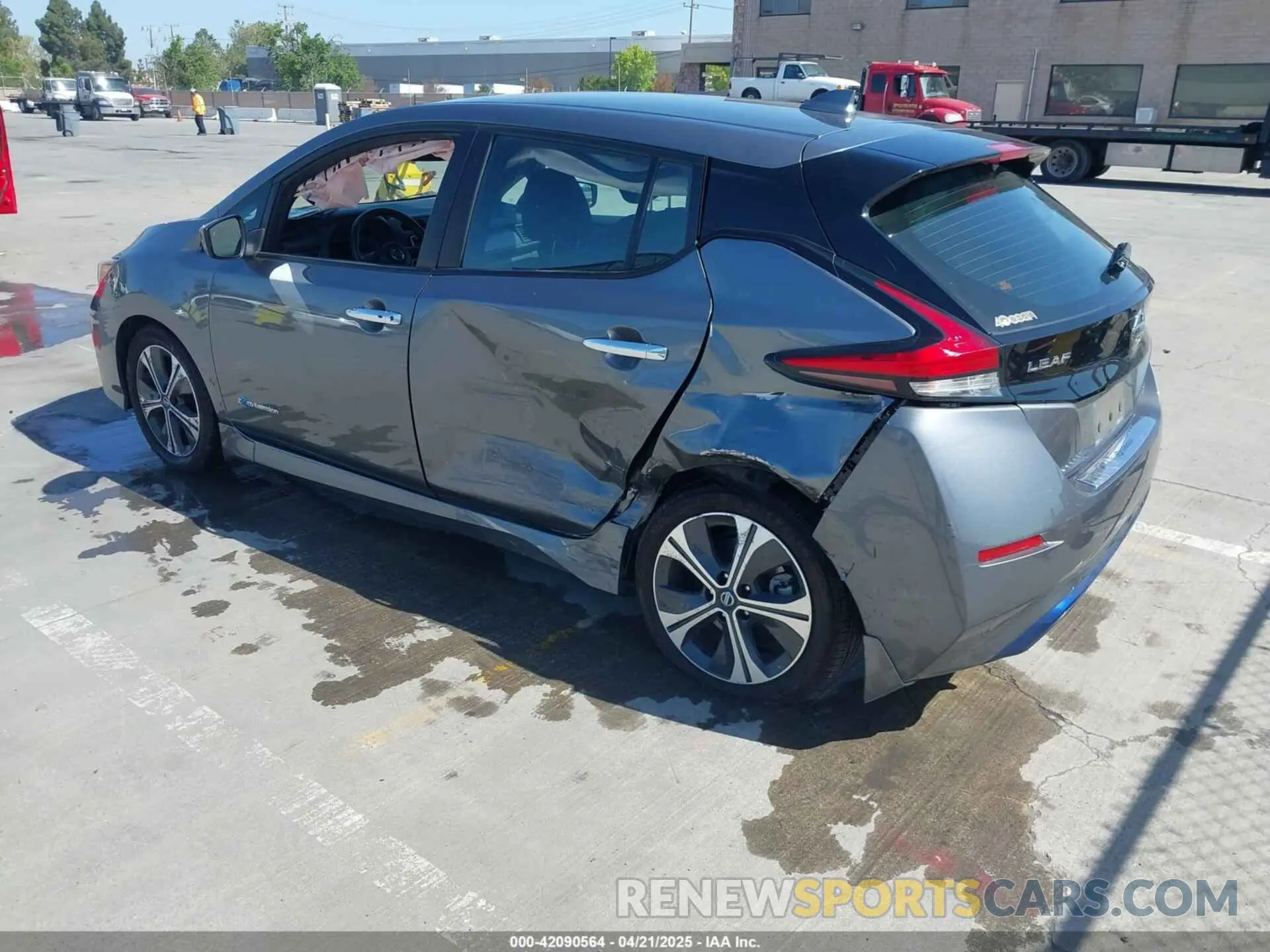 3 Photograph of a damaged car 1N4AZ1CP6KC304997 NISSAN LEAF 2019