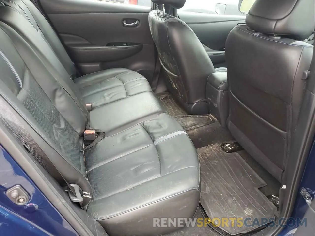 10 Photograph of a damaged car 1N4AZ1CP6KC305535 NISSAN LEAF 2019