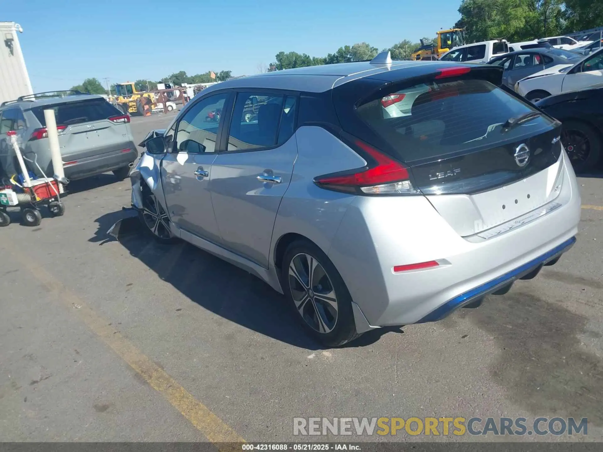 3 Photograph of a damaged car 1N4AZ1CP7KC307715 NISSAN LEAF 2019
