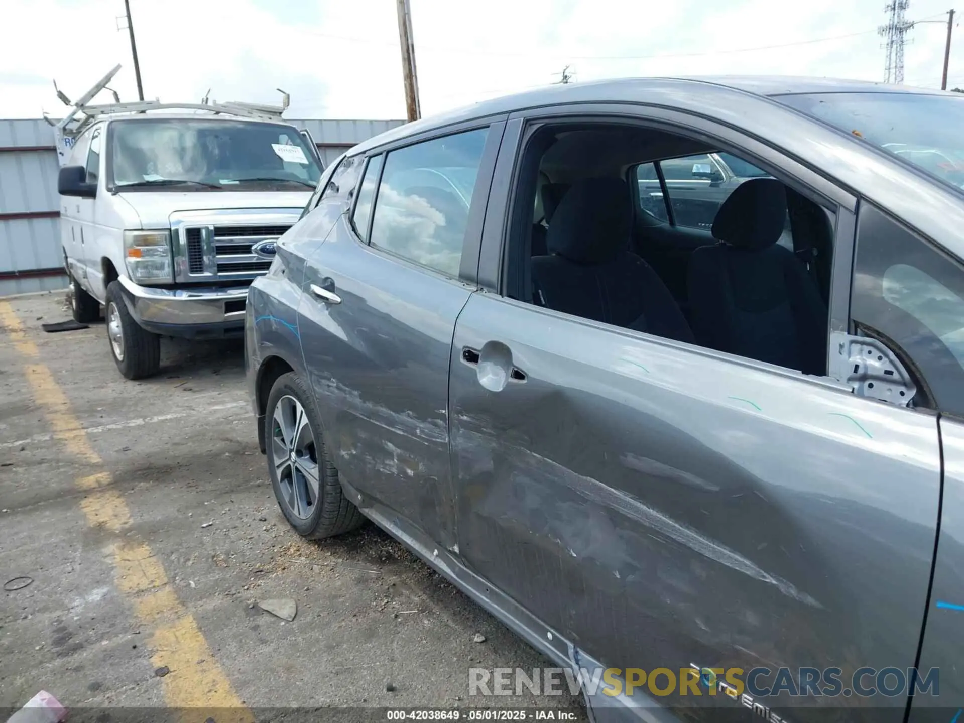 6 Photograph of a damaged car 1N4AZ1CP8KC301860 NISSAN LEAF 2019