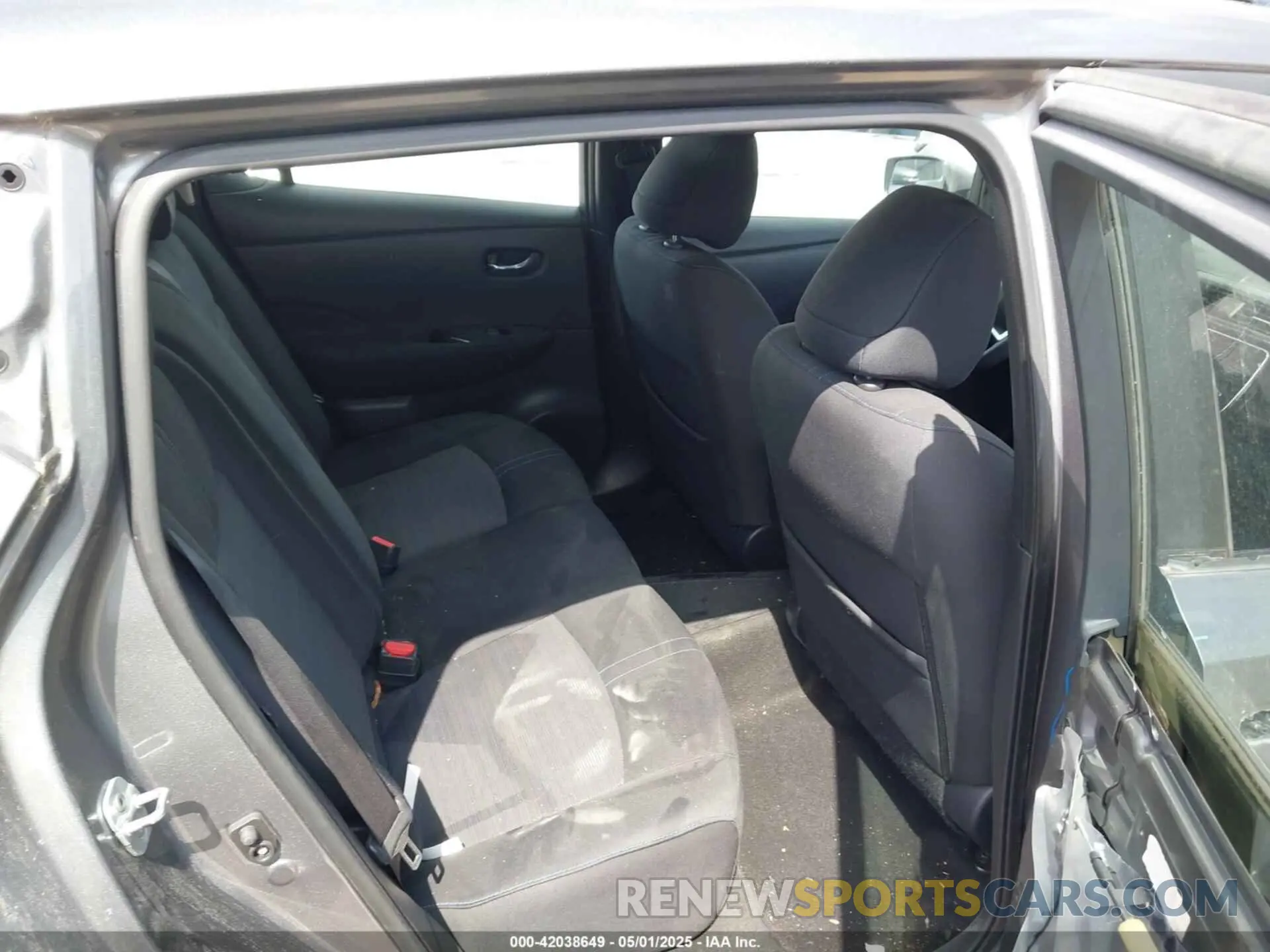 8 Photograph of a damaged car 1N4AZ1CP8KC301860 NISSAN LEAF 2019