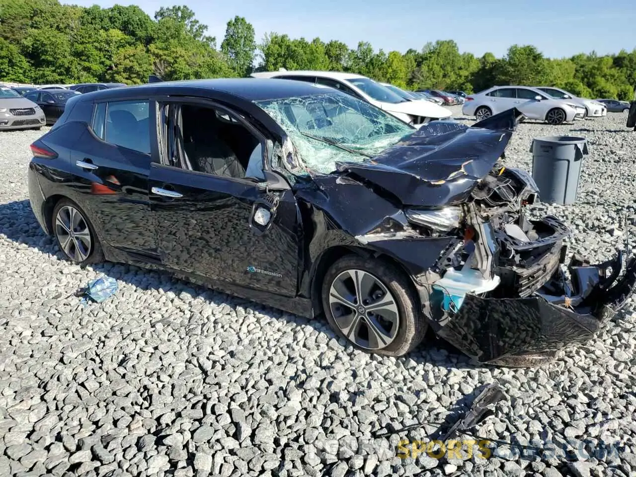4 Photograph of a damaged car 1N4AZ1CP8KC313703 NISSAN LEAF 2019