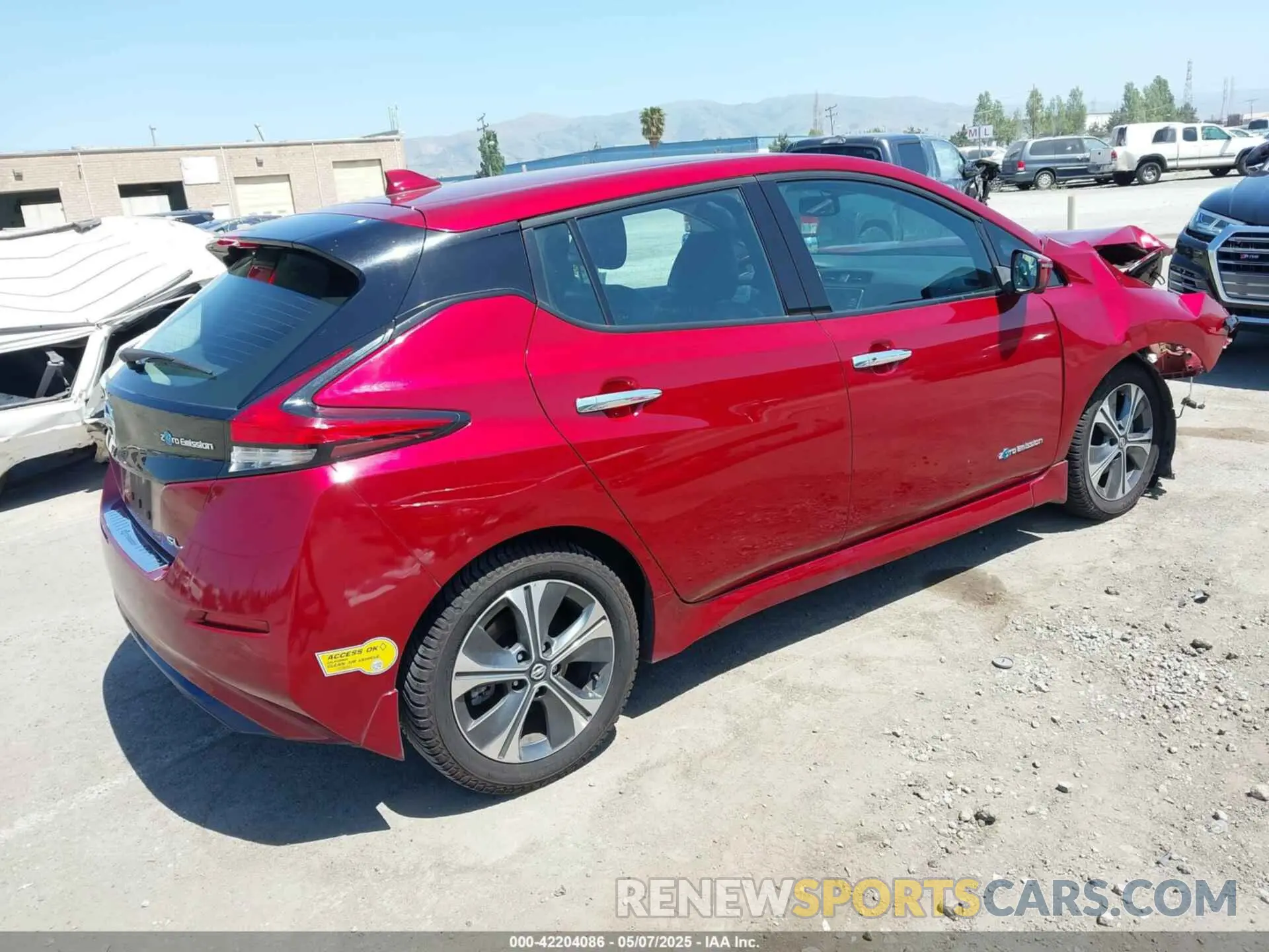 4 Photograph of a damaged car 1N4AZ1CP9KC303424 NISSAN LEAF 2019
