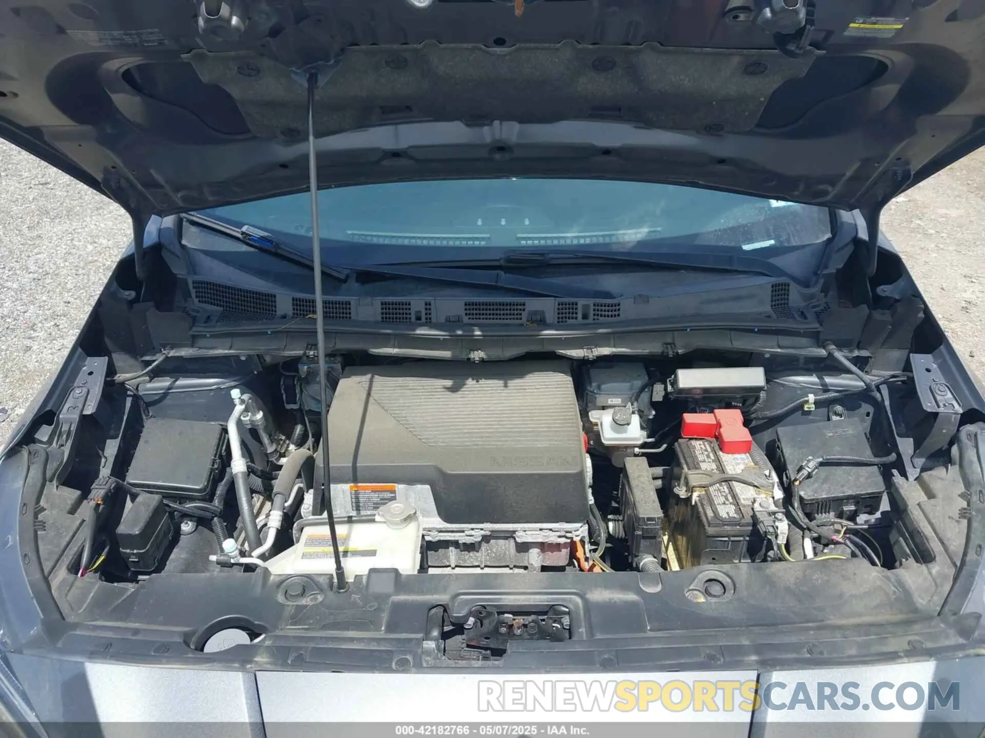 10 Photograph of a damaged car 1N4AZ1CP9KC305660 NISSAN LEAF 2019