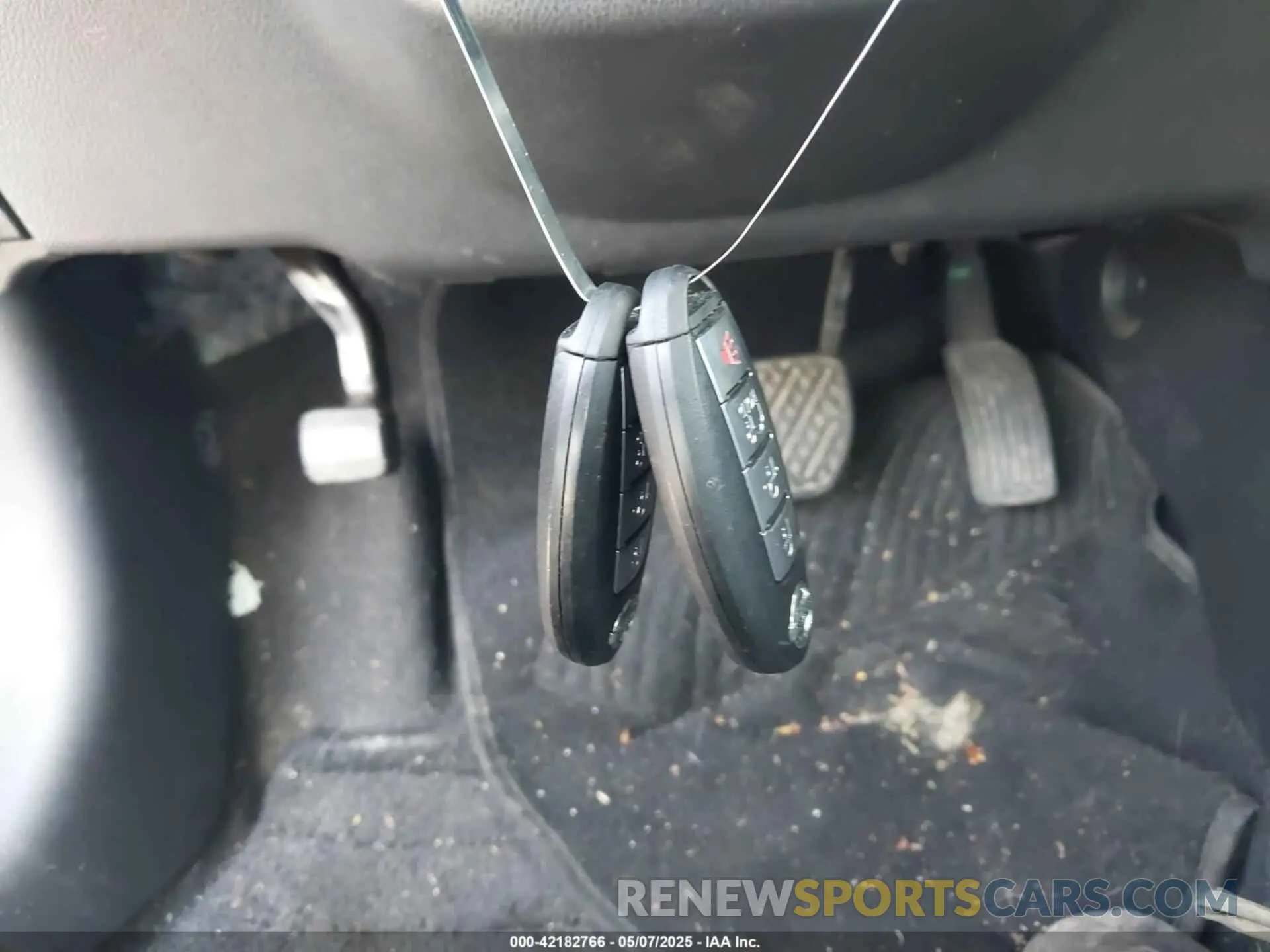 11 Photograph of a damaged car 1N4AZ1CP9KC305660 NISSAN LEAF 2019