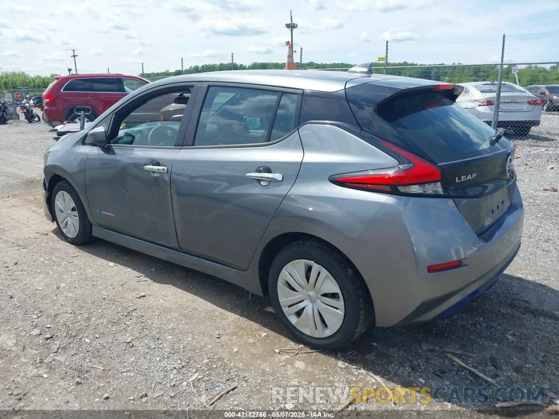 3 Photograph of a damaged car 1N4AZ1CP9KC305660 NISSAN LEAF 2019