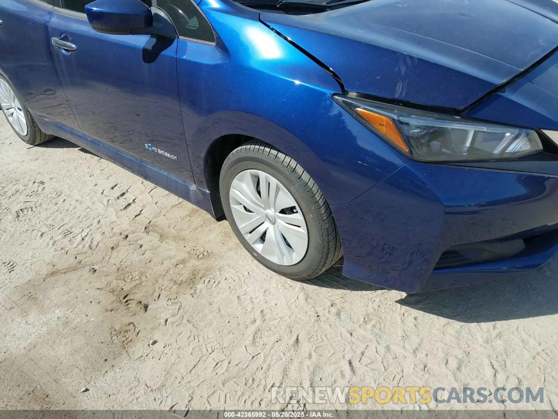 21 Photograph of a damaged car 1N4AZ1CP9KC308428 NISSAN LEAF 2019