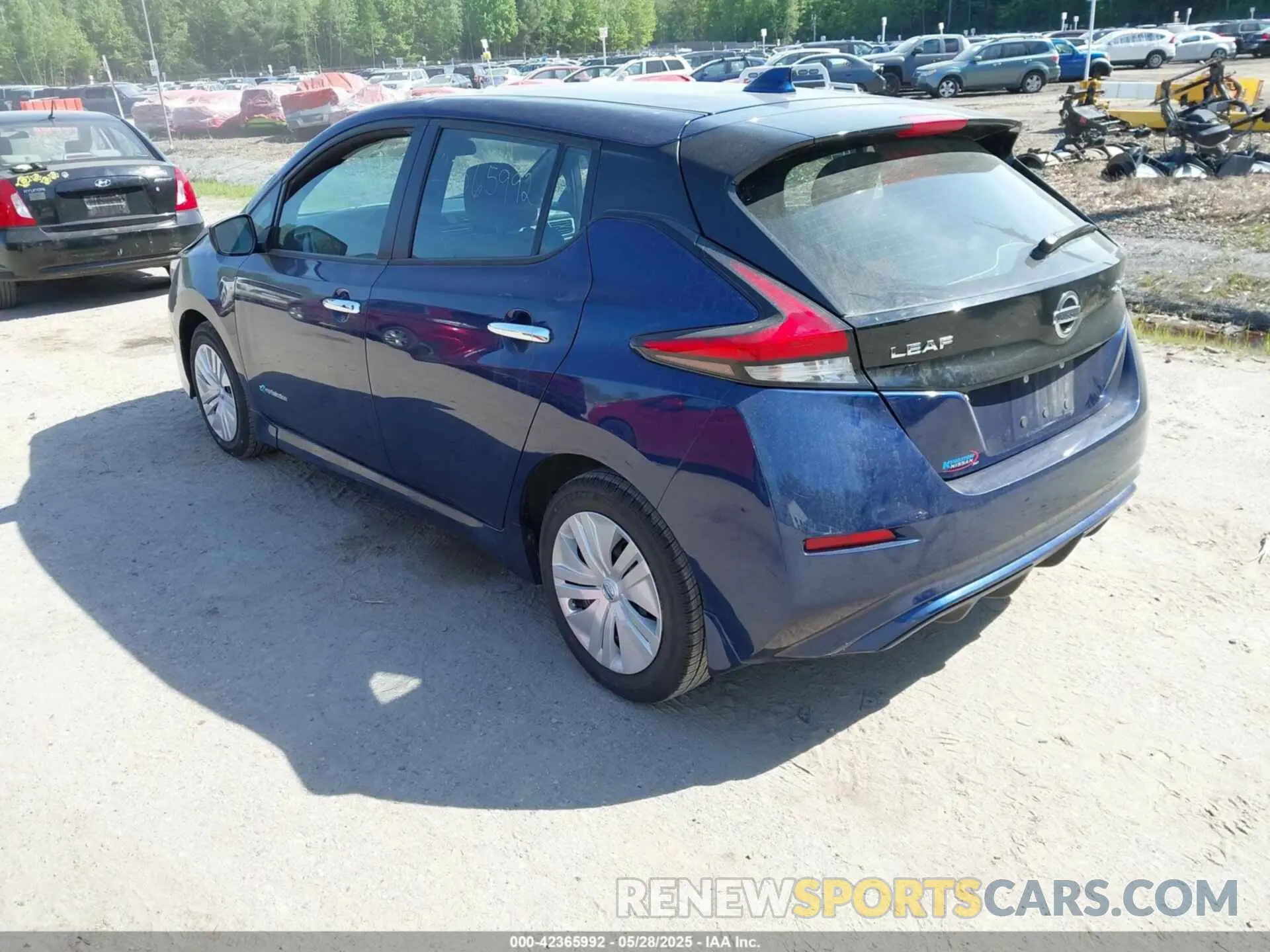 3 Photograph of a damaged car 1N4AZ1CP9KC308428 NISSAN LEAF 2019