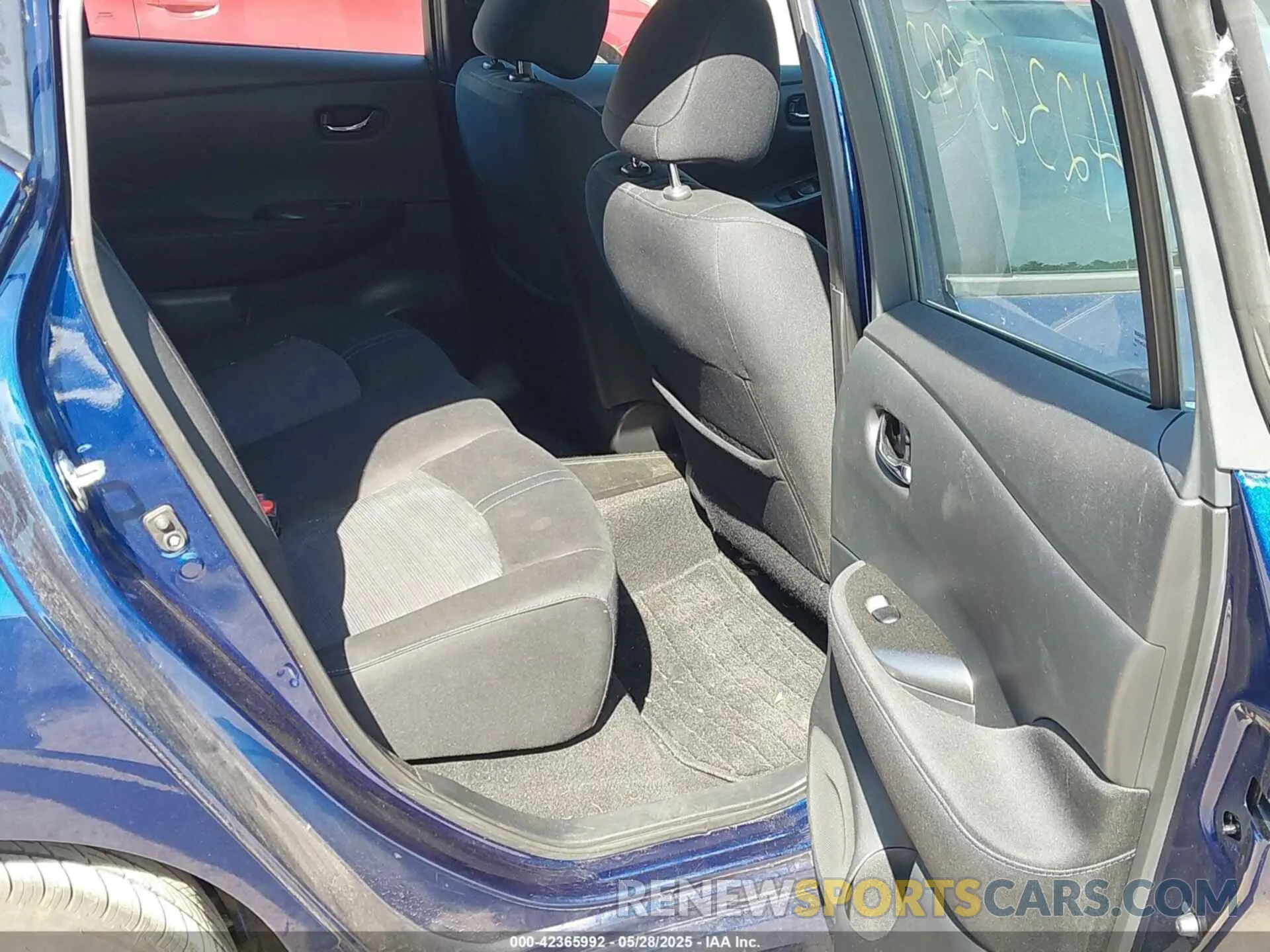 8 Photograph of a damaged car 1N4AZ1CP9KC308428 NISSAN LEAF 2019
