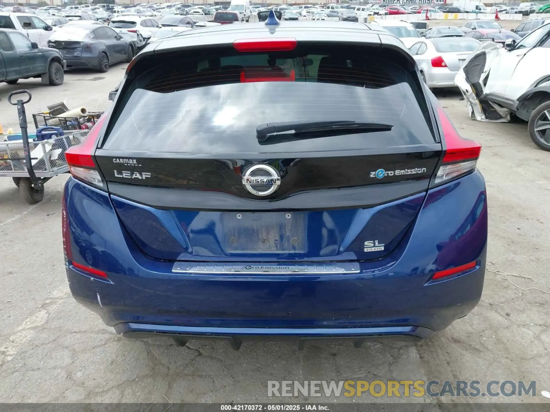17 Photograph of a damaged car 1N4BZ1CP0KC308693 NISSAN LEAF 2019