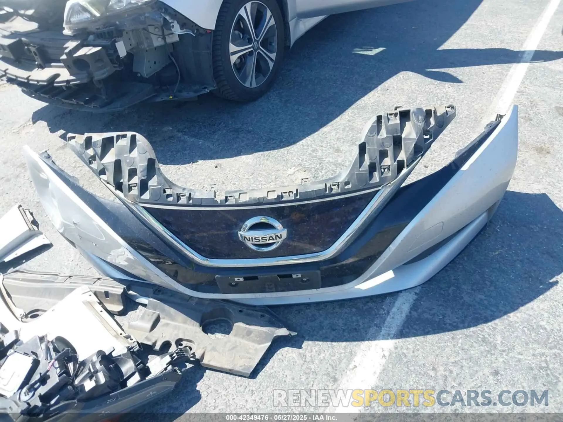 12 Photograph of a damaged car 1N4BZ1CP2KC313488 NISSAN LEAF 2019