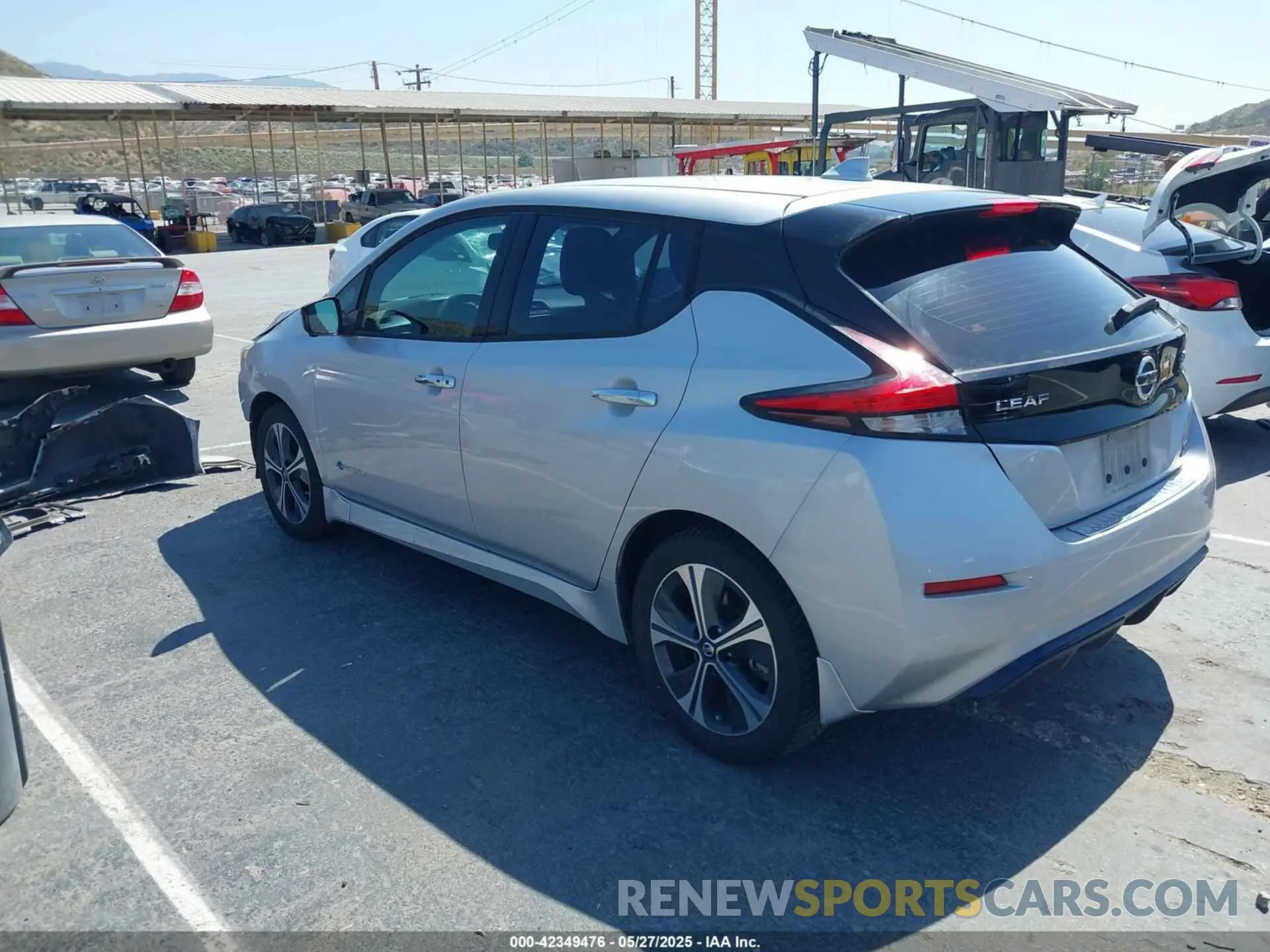 3 Photograph of a damaged car 1N4BZ1CP2KC313488 NISSAN LEAF 2019