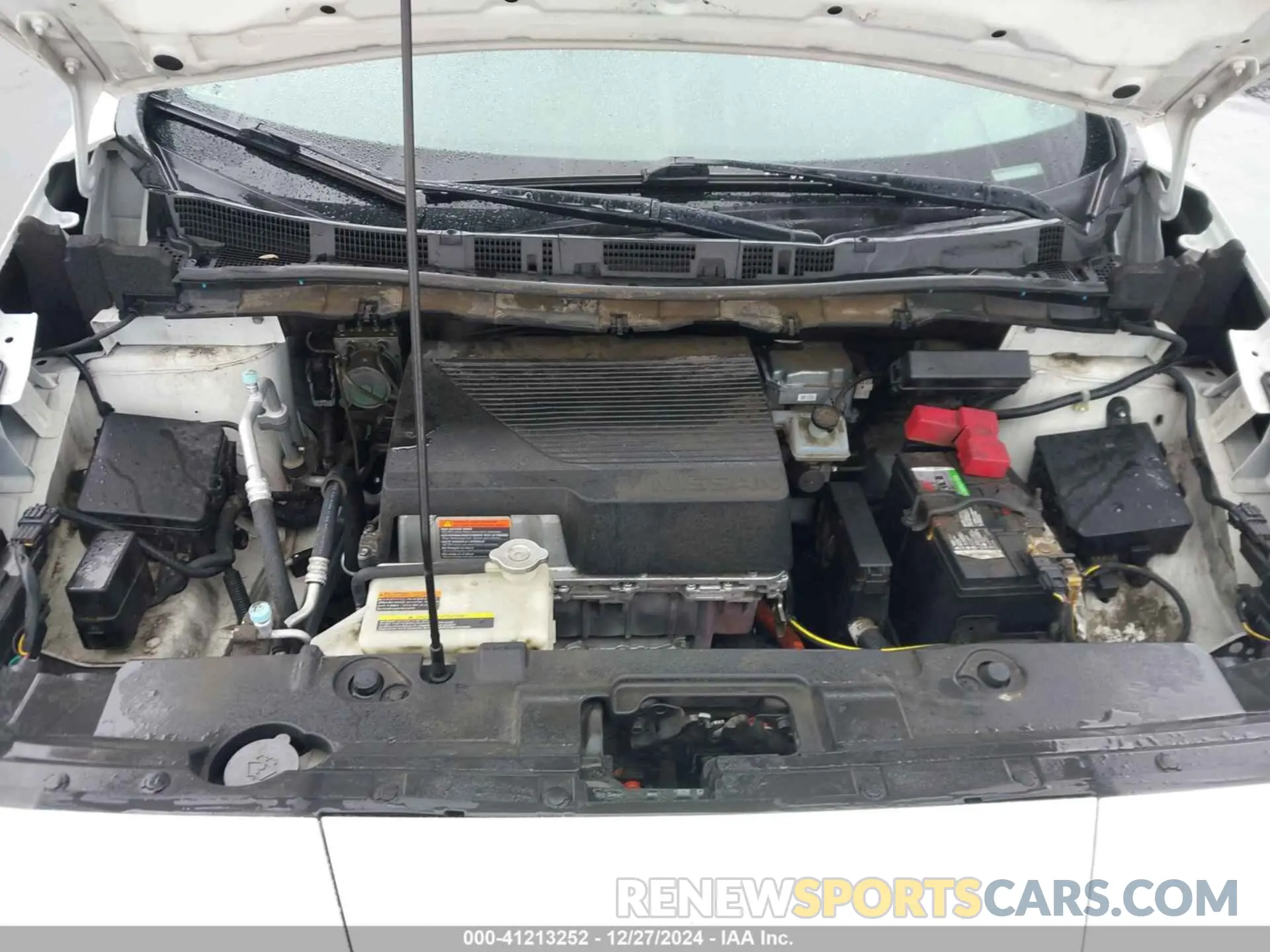 10 Photograph of a damaged car 1N4BZ1CP9KC320843 NISSAN LEAF 2019