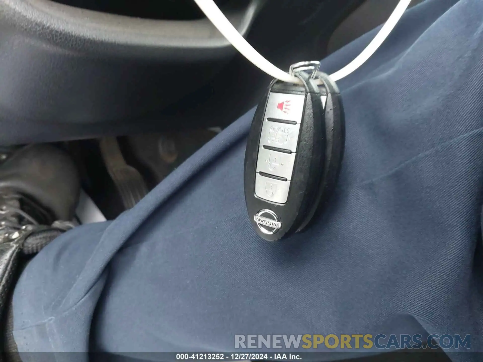 11 Photograph of a damaged car 1N4BZ1CP9KC320843 NISSAN LEAF 2019