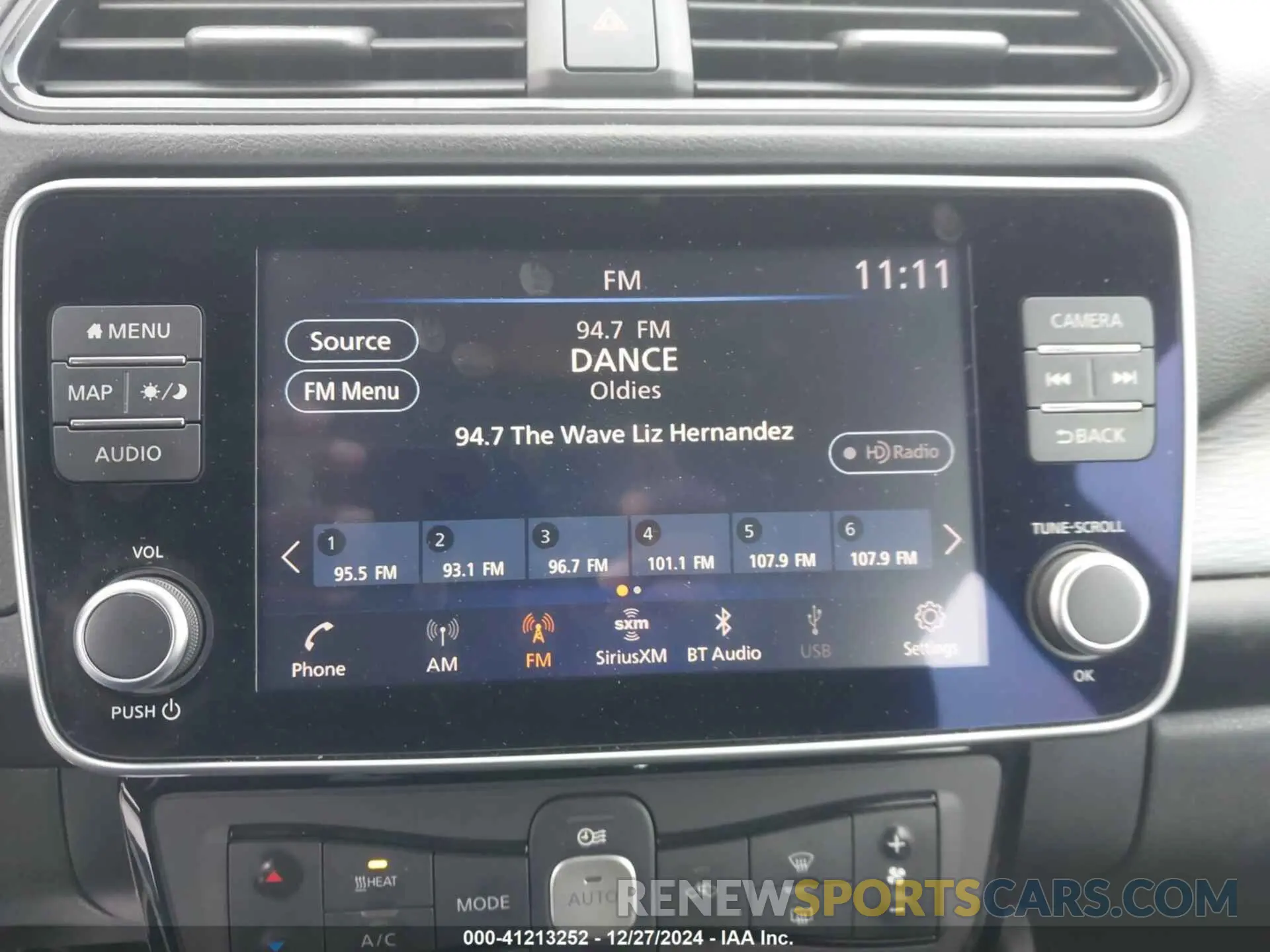 18 Photograph of a damaged car 1N4BZ1CP9KC320843 NISSAN LEAF 2019