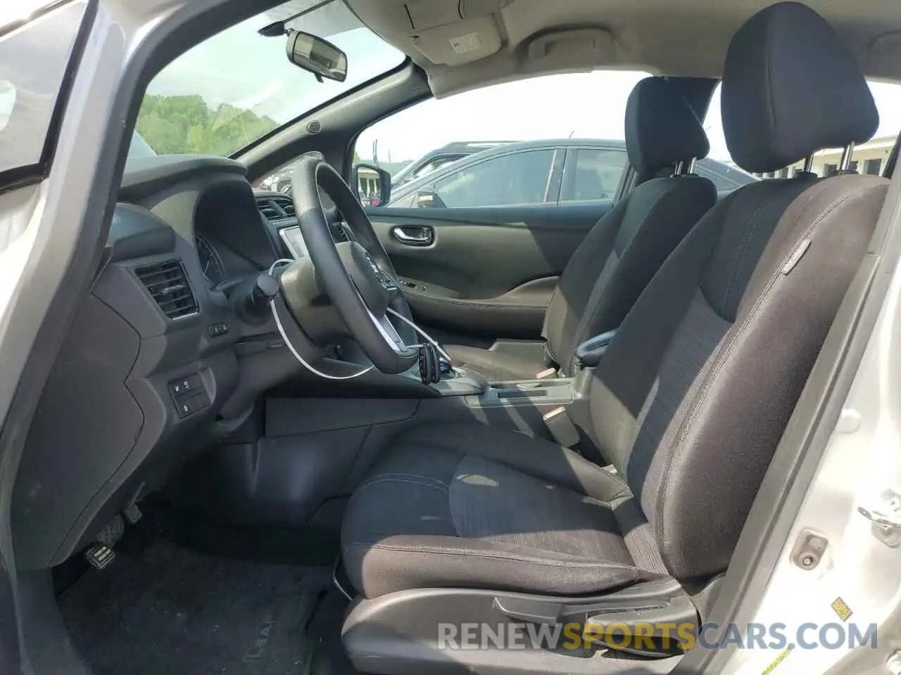 7 Photograph of a damaged car 1N4BZ1CP9KC320888 NISSAN LEAF 2019