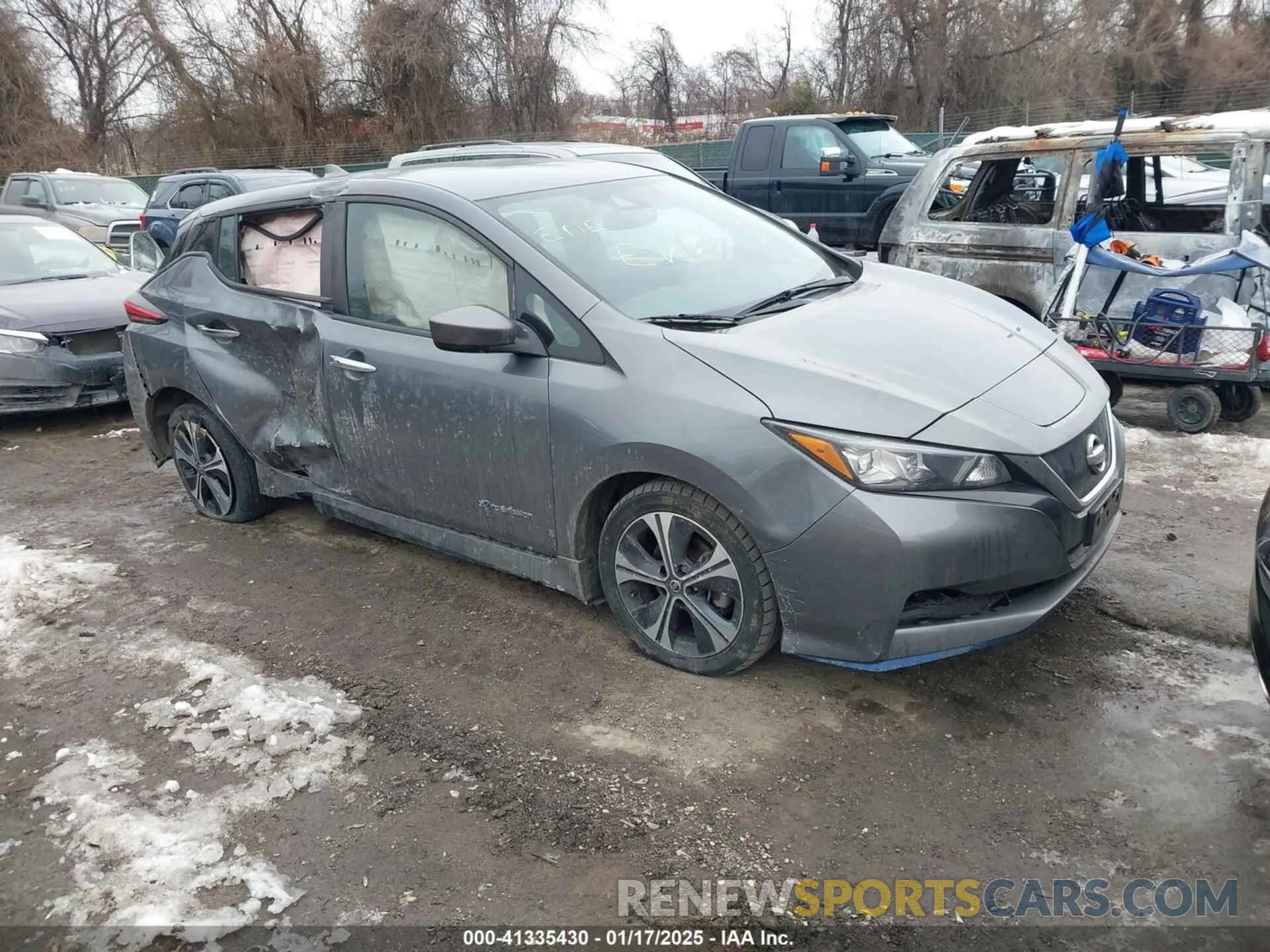 1 Photograph of a damaged car 1N4BZ1CPXKC321208 NISSAN LEAF 2019