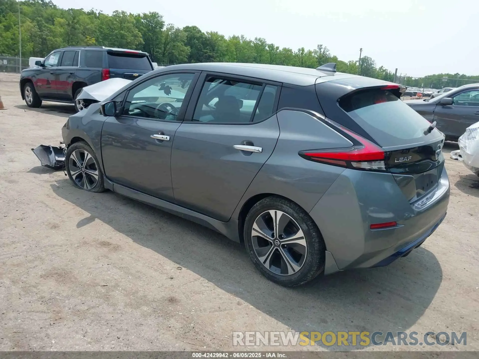 3 Photograph of a damaged car 1N4AZ1CP0LC306567 NISSAN LEAF 2020