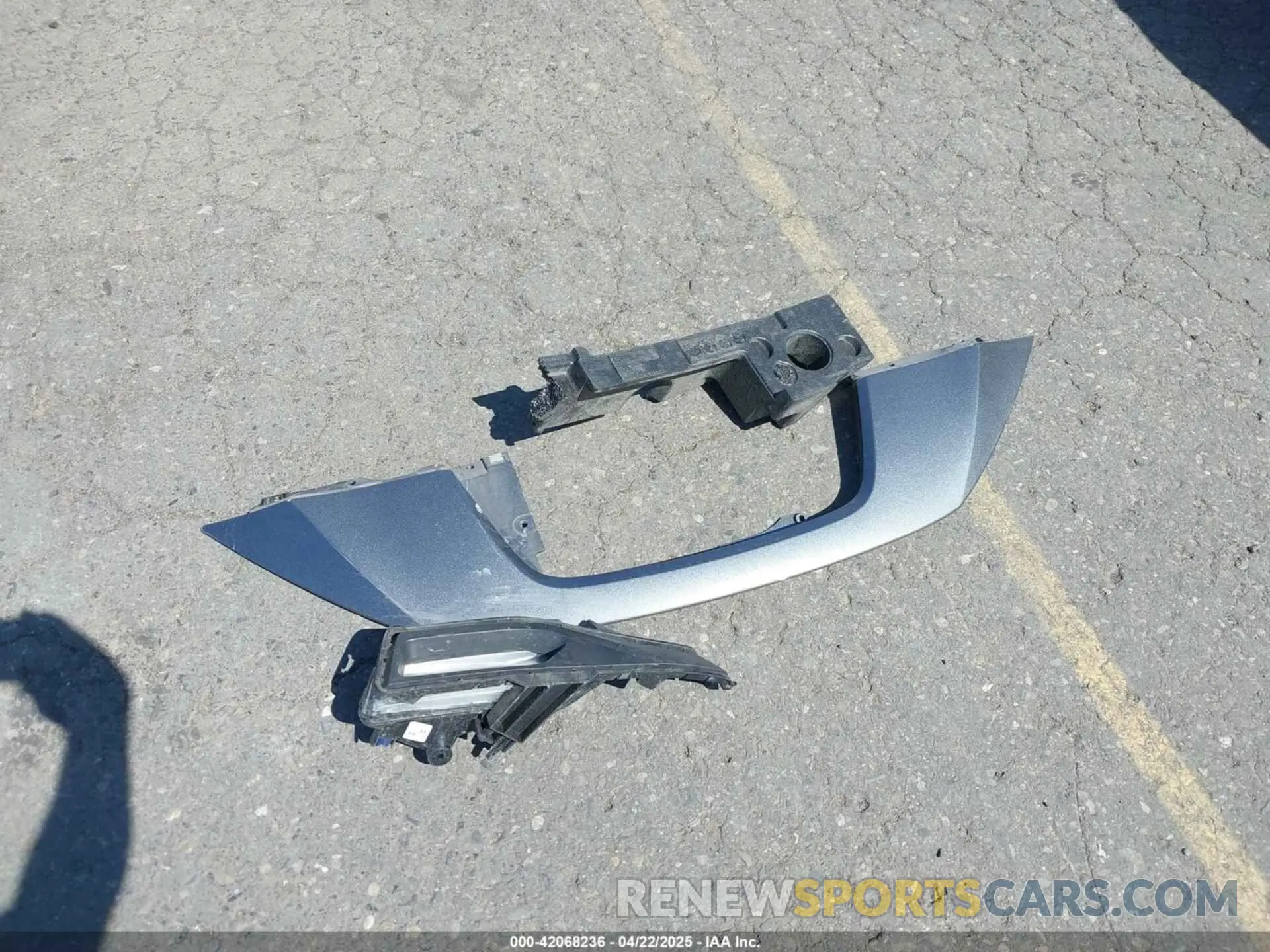 12 Photograph of a damaged car 1N4AZ1CP4LC307981 NISSAN LEAF 2020