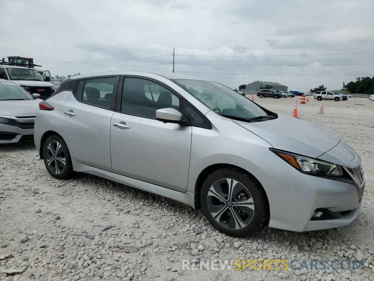 4 Photograph of a damaged car 1N4AZ1CP8LC310110 NISSAN LEAF 2020