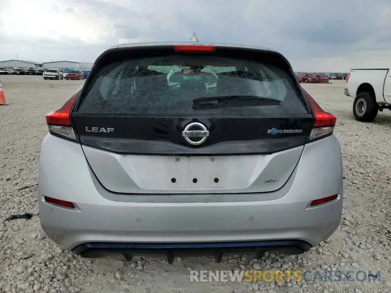 6 Photograph of a damaged car 1N4AZ1CP8LC310110 NISSAN LEAF 2020
