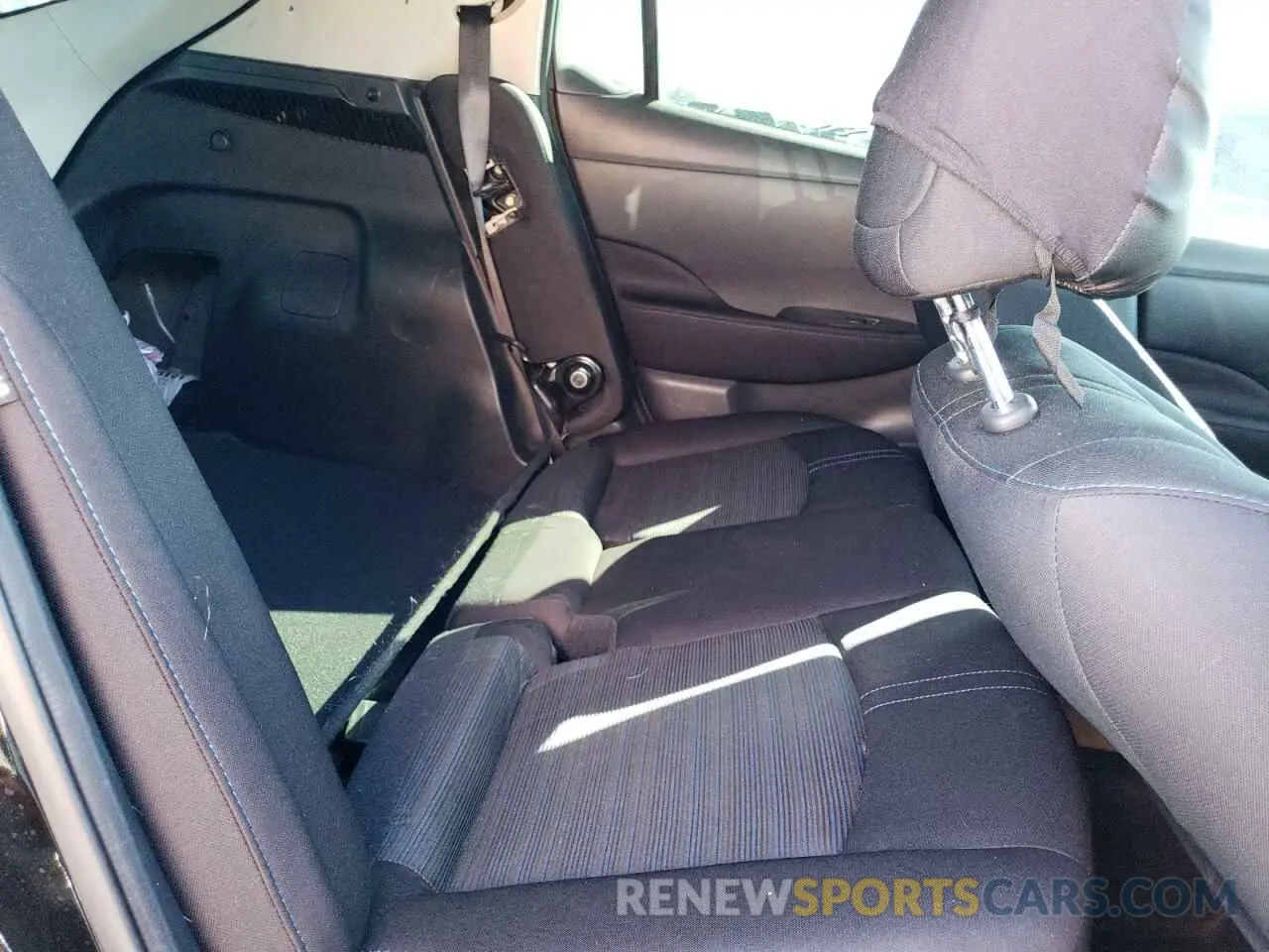 10 Photograph of a damaged car 1N4BZ1BP8LC305334 NISSAN LEAF 2020