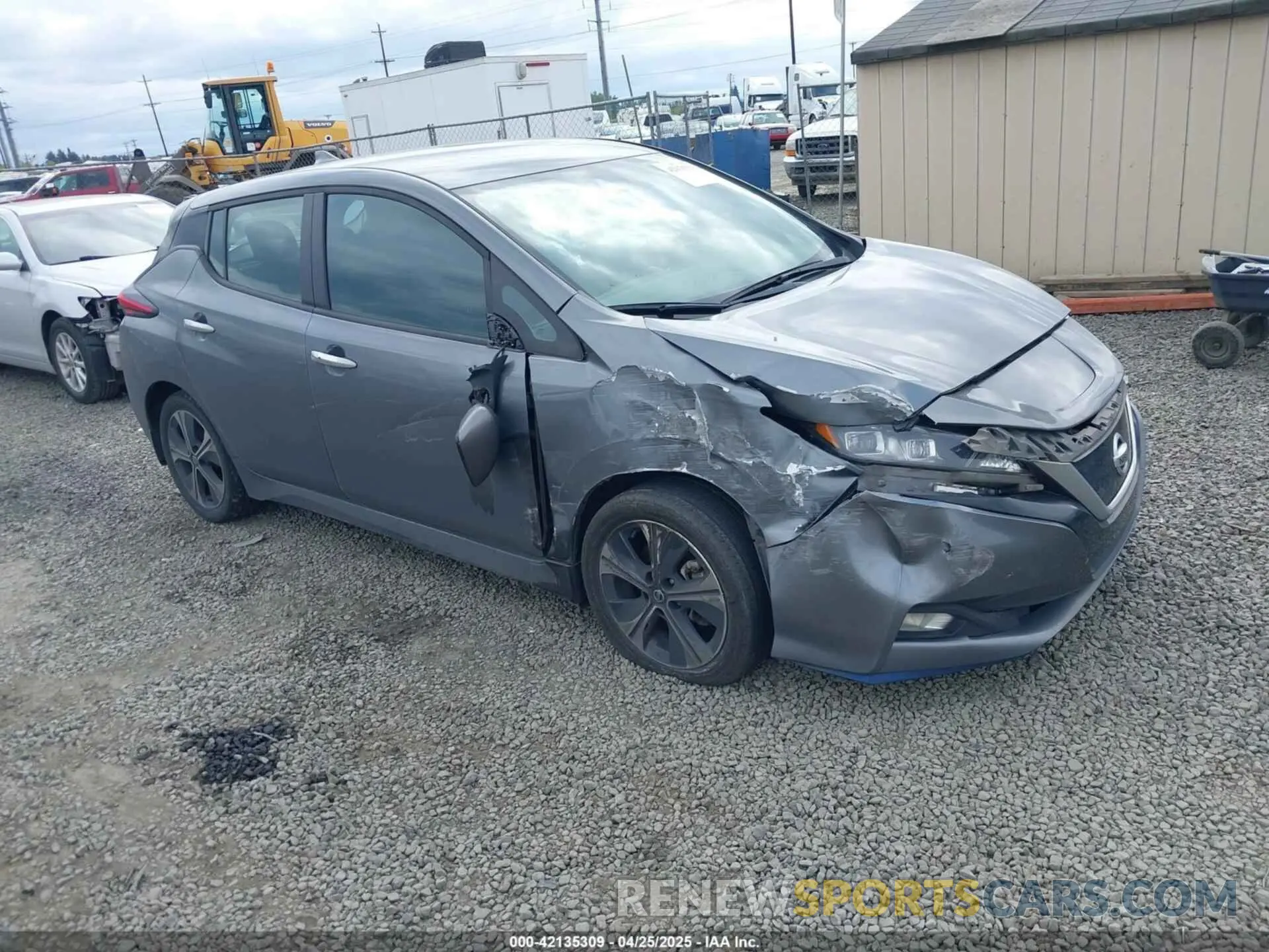 1 Photograph of a damaged car 1N4BZ1CP6LC304083 NISSAN LEAF 2020
