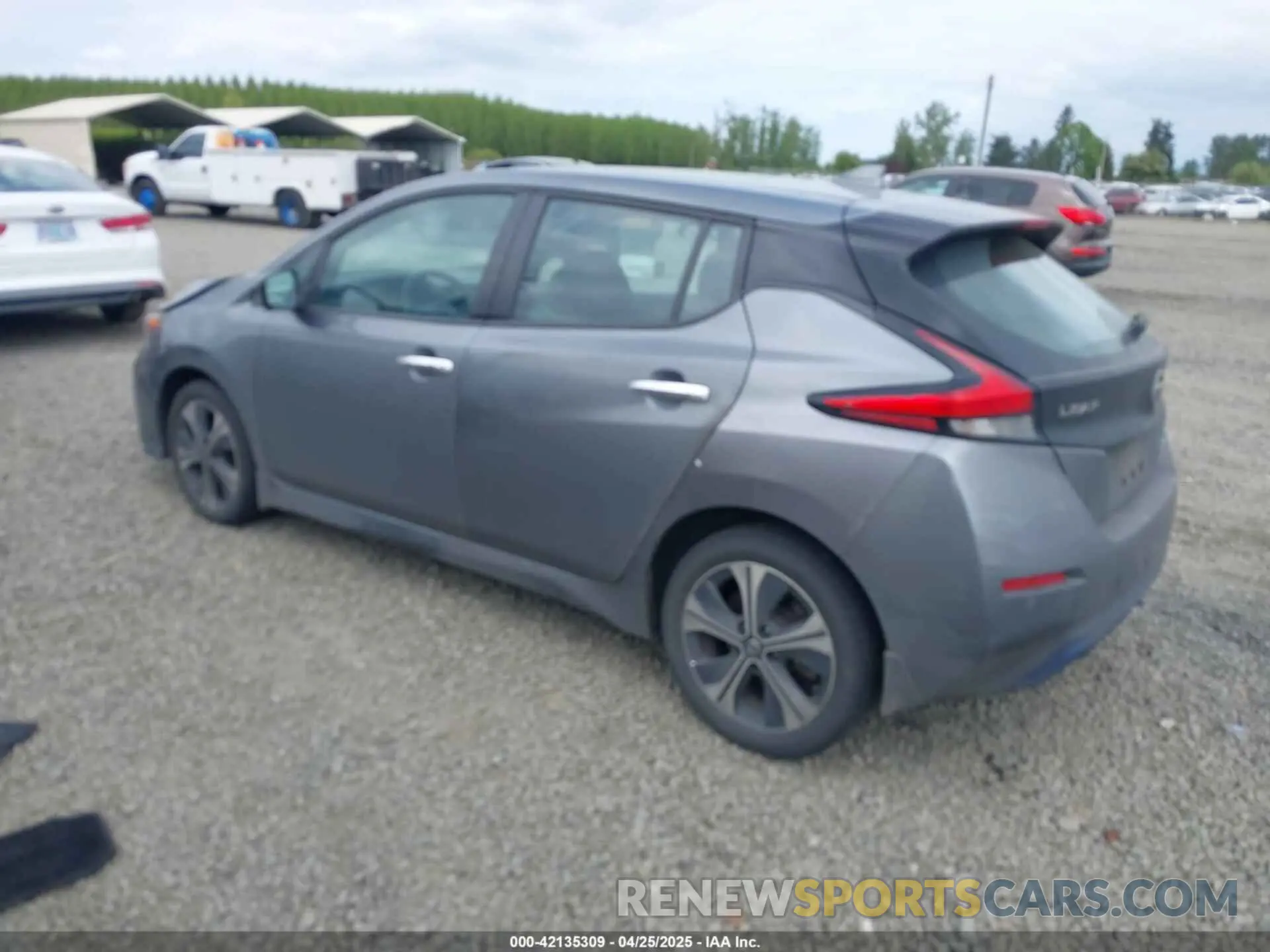 3 Photograph of a damaged car 1N4BZ1CP6LC304083 NISSAN LEAF 2020
