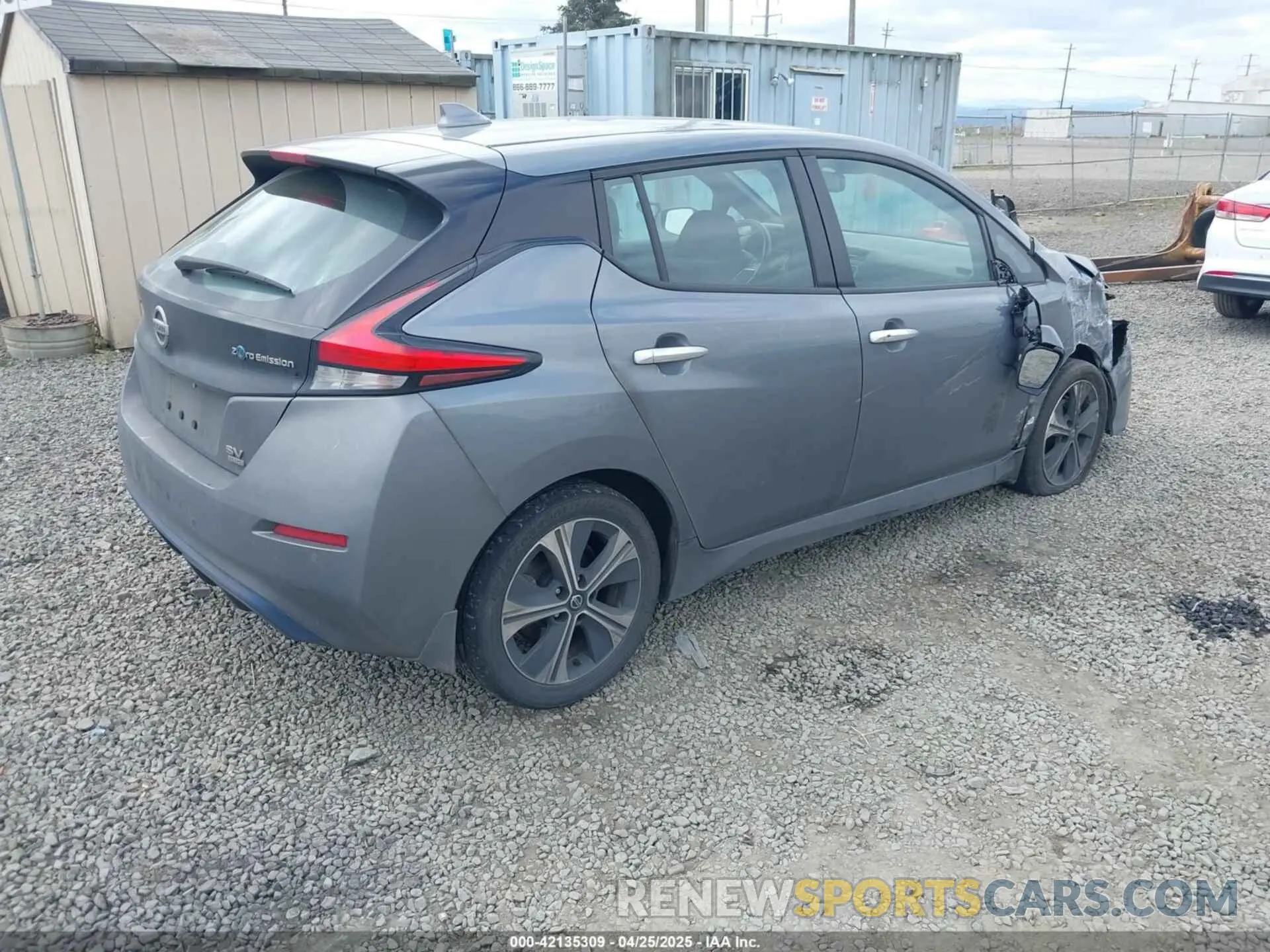 4 Photograph of a damaged car 1N4BZ1CP6LC304083 NISSAN LEAF 2020