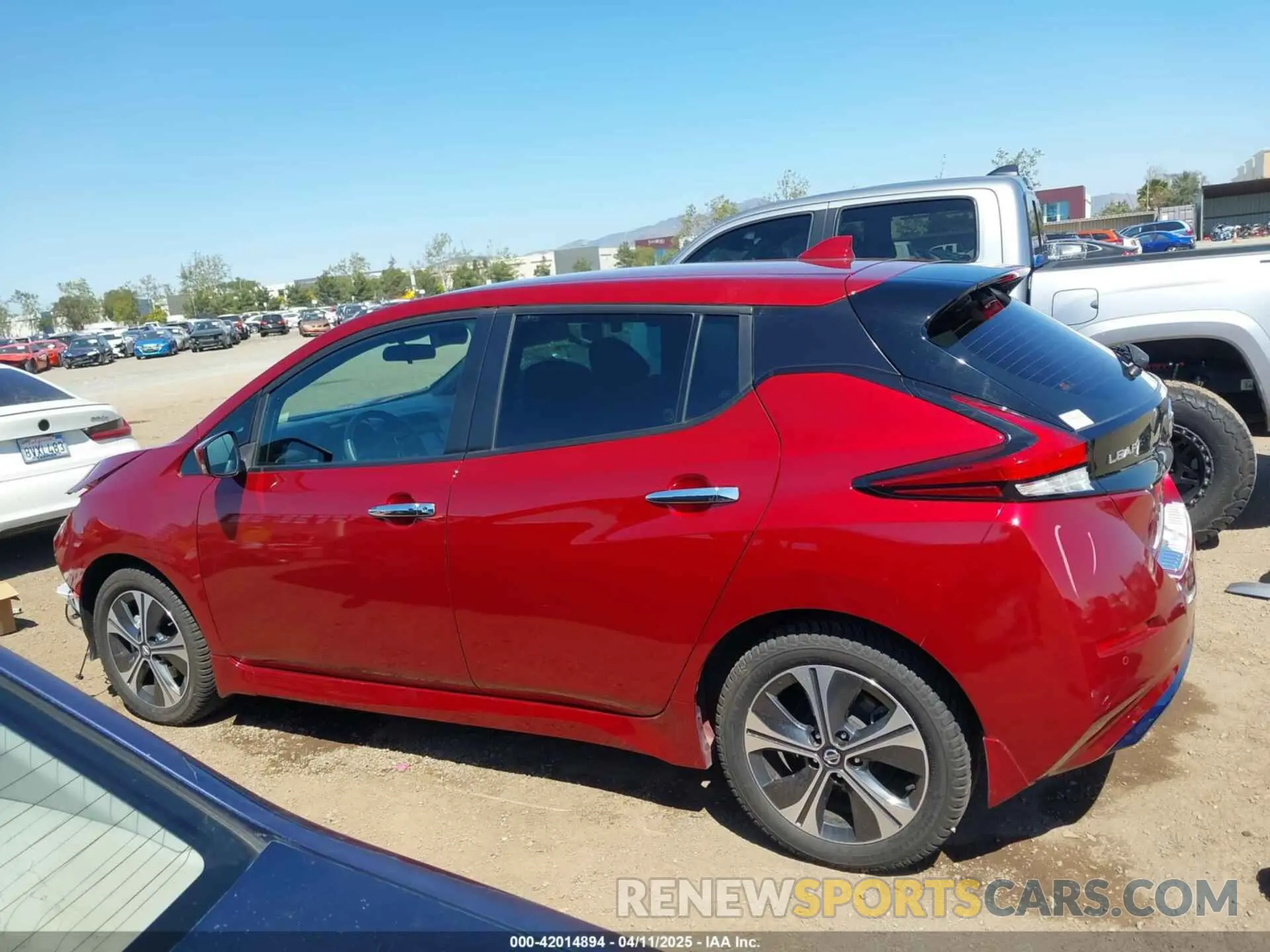 15 Photograph of a damaged car 1N4BZ1CP8LC304991 NISSAN LEAF 2020