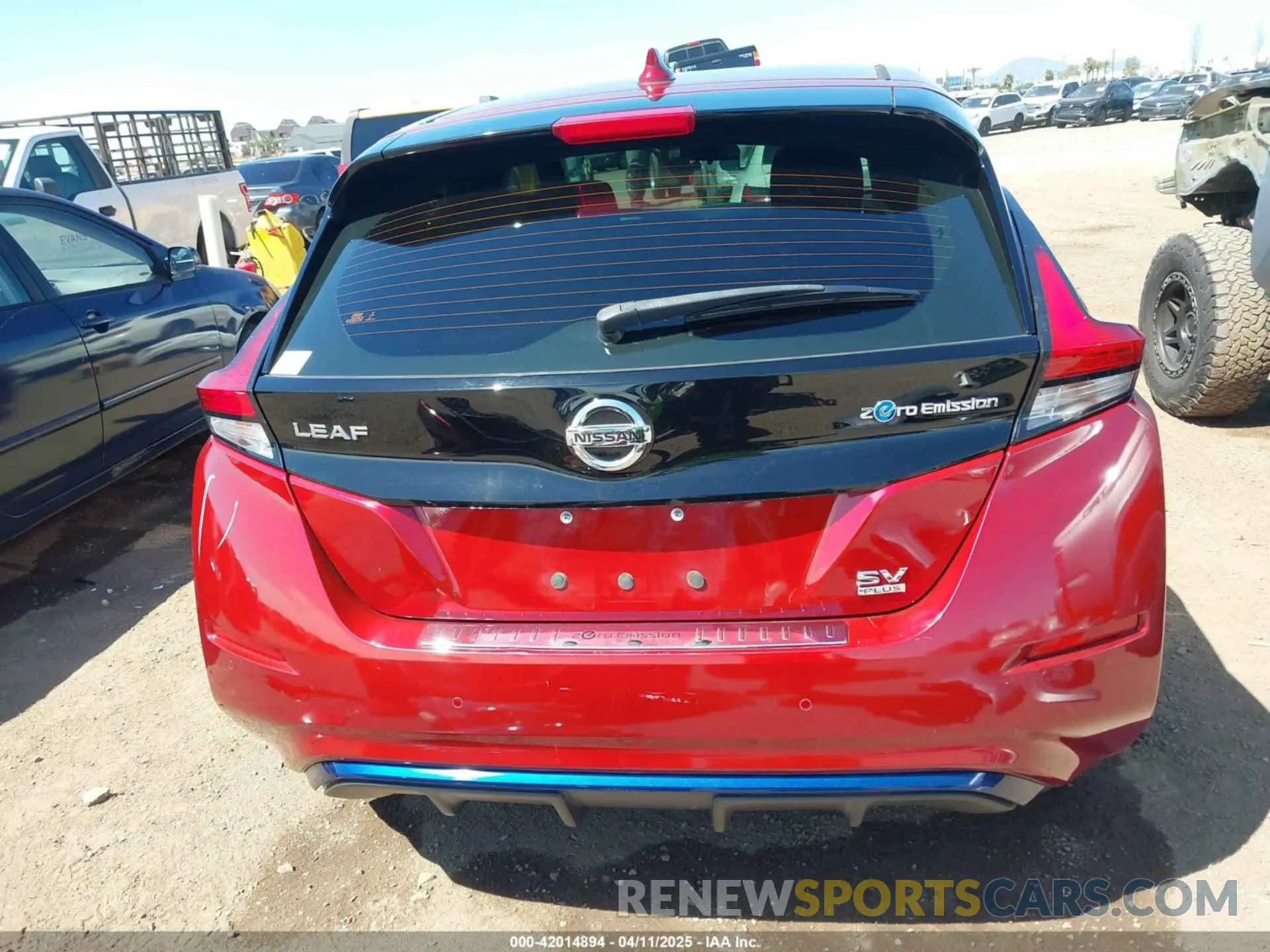 17 Photograph of a damaged car 1N4BZ1CP8LC304991 NISSAN LEAF 2020