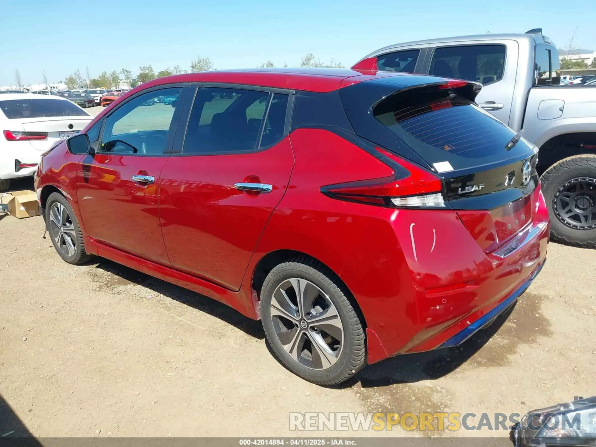 3 Photograph of a damaged car 1N4BZ1CP8LC304991 NISSAN LEAF 2020