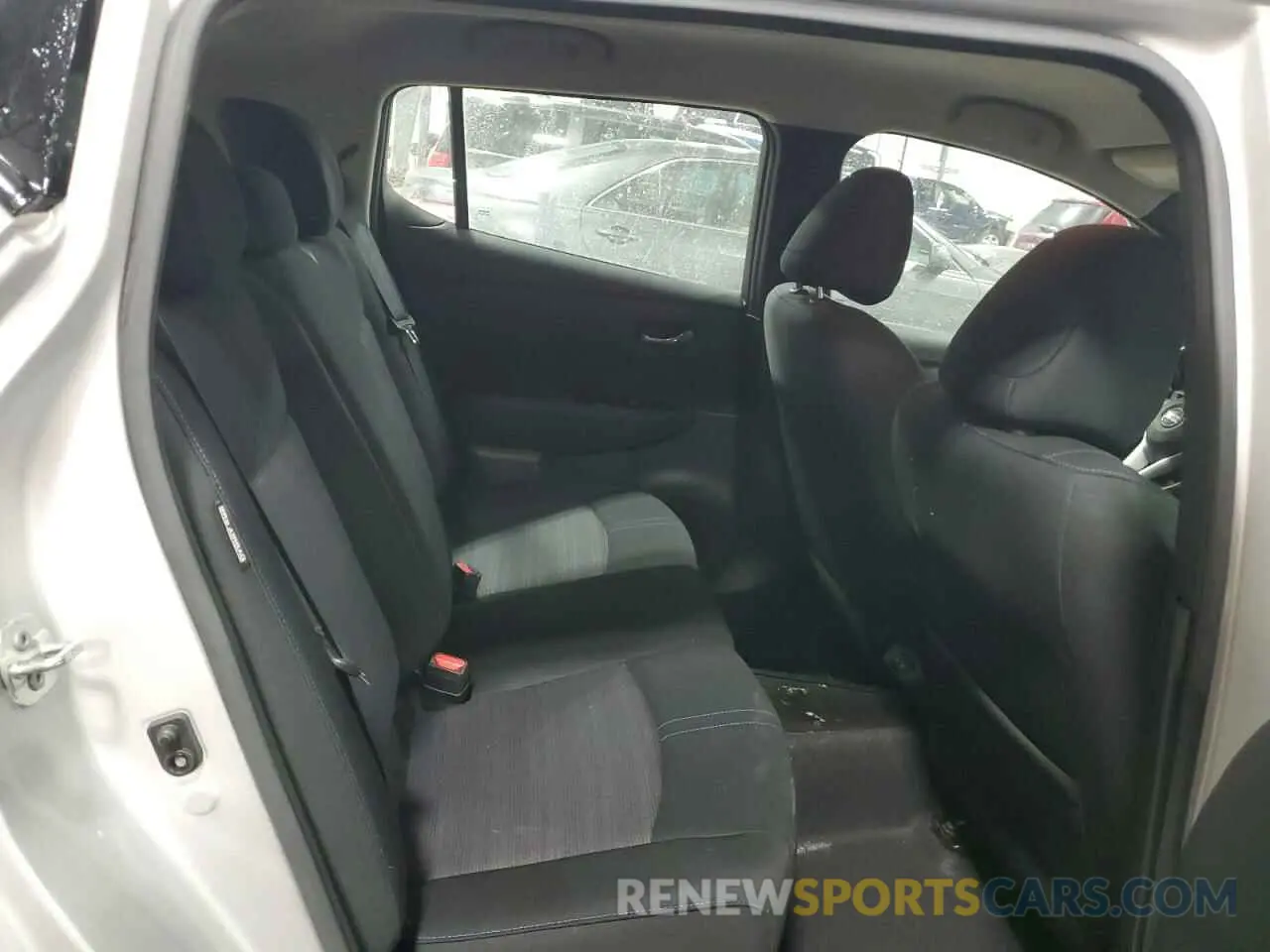 11 Photograph of a damaged car 1N4BZ1CP8LC308684 NISSAN LEAF 2020