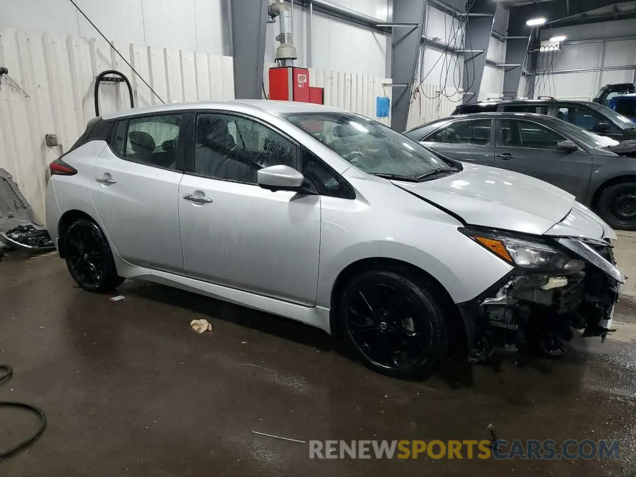 4 Photograph of a damaged car 1N4BZ1CP8LC308684 NISSAN LEAF 2020