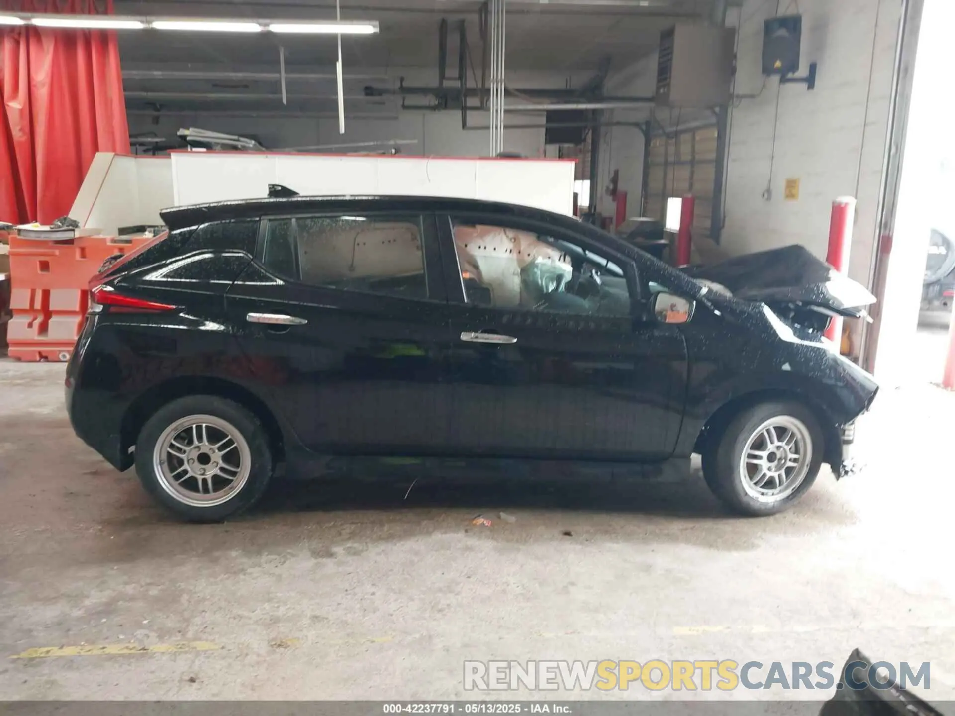 13 Photograph of a damaged car 1N4BZ1CPXLC301669 NISSAN LEAF 2020