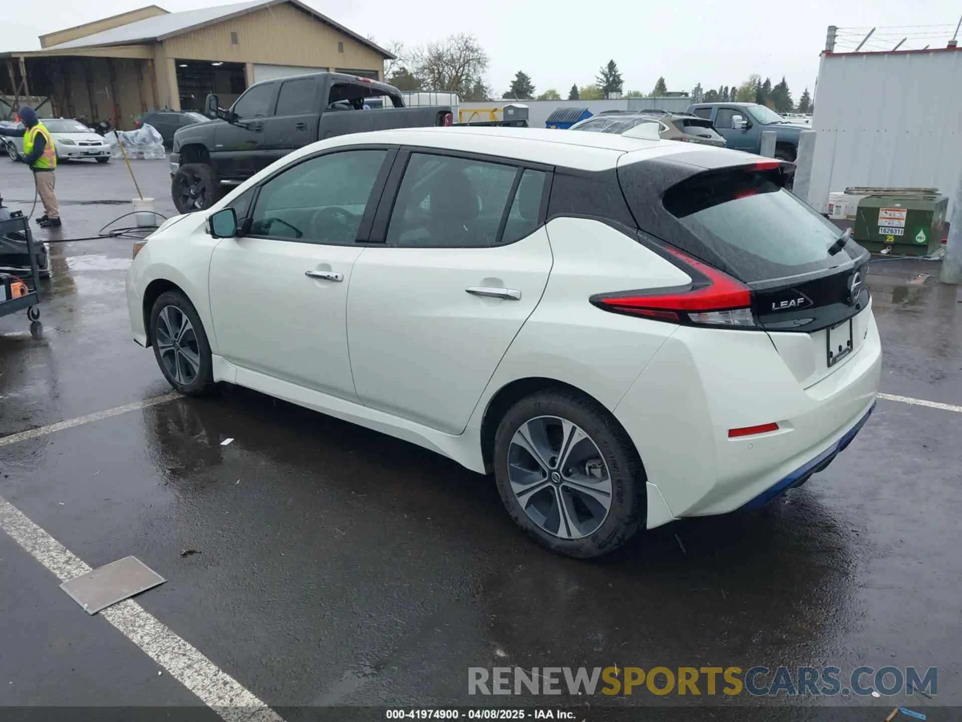 3 Photograph of a damaged car 1N4BZ1DP1LC310517 NISSAN LEAF 2020