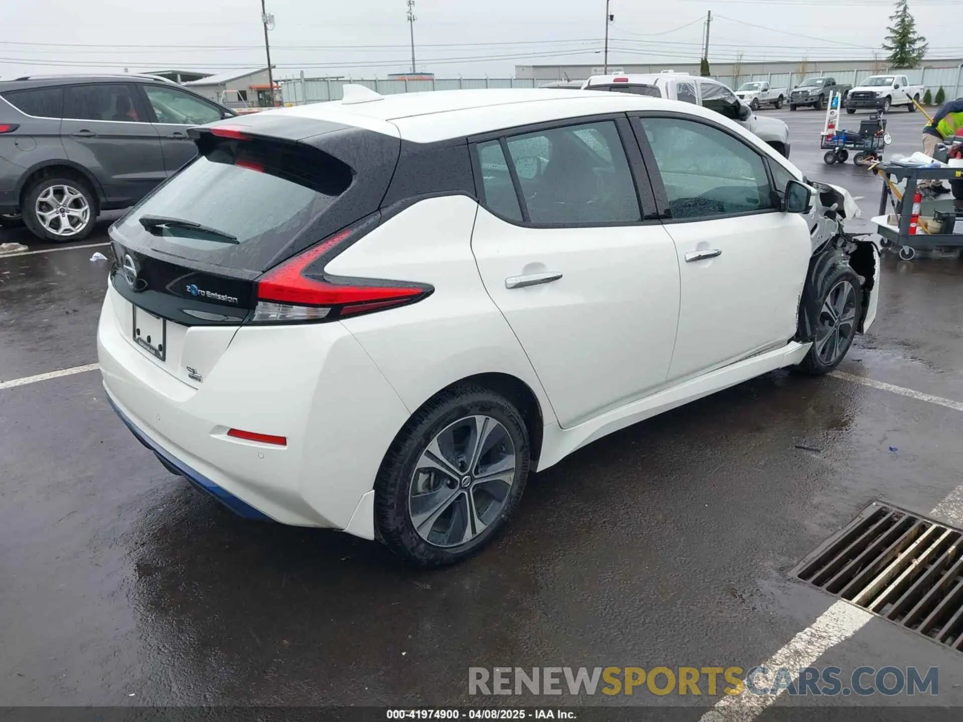 4 Photograph of a damaged car 1N4BZ1DP1LC310517 NISSAN LEAF 2020