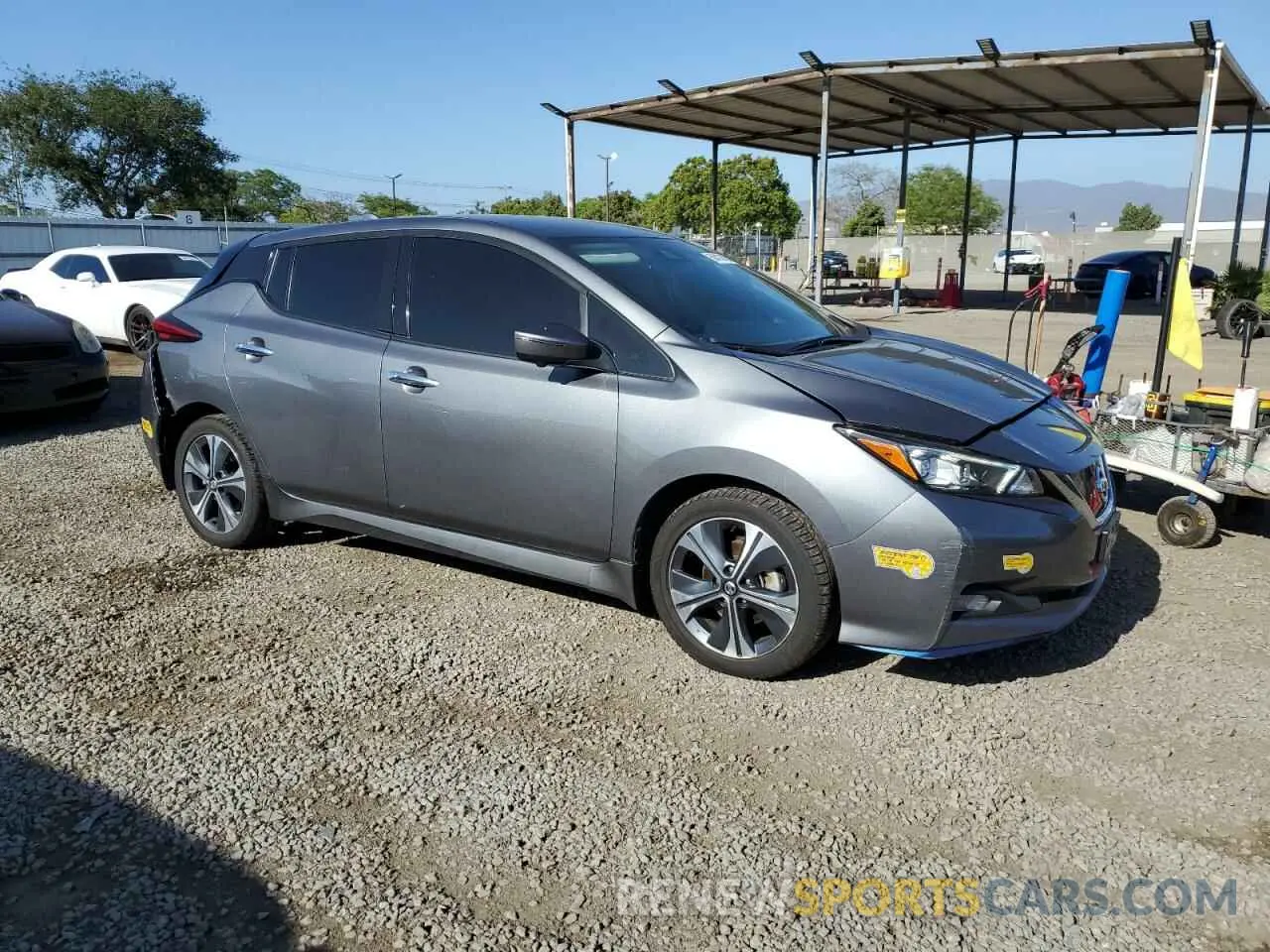 4 Photograph of a damaged car 1N4BZ1DP8LC307341 NISSAN LEAF 2020