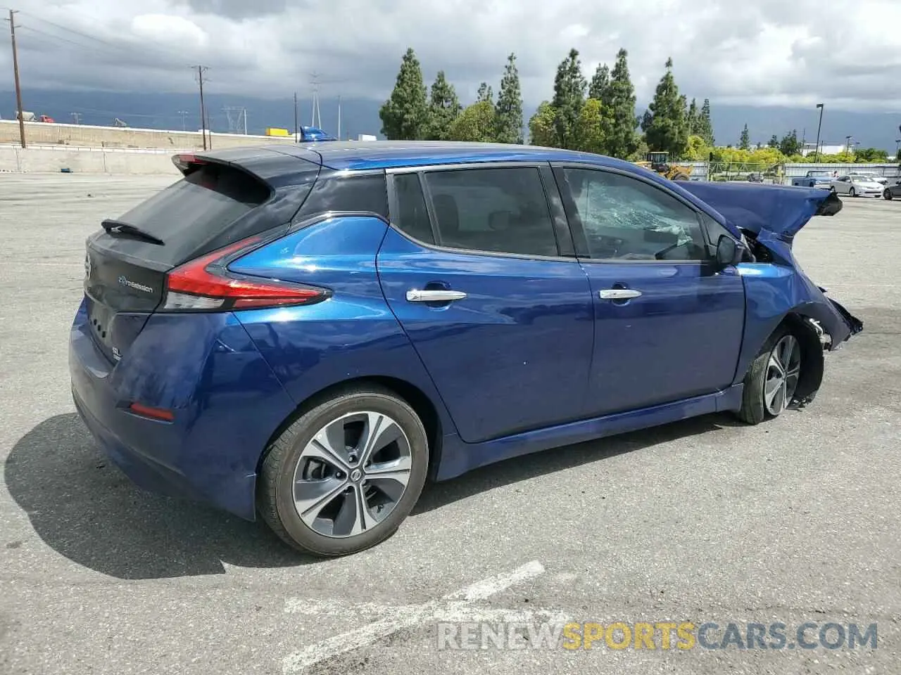 3 Photograph of a damaged car 1N4BZ1DP9LC309339 NISSAN LEAF 2020