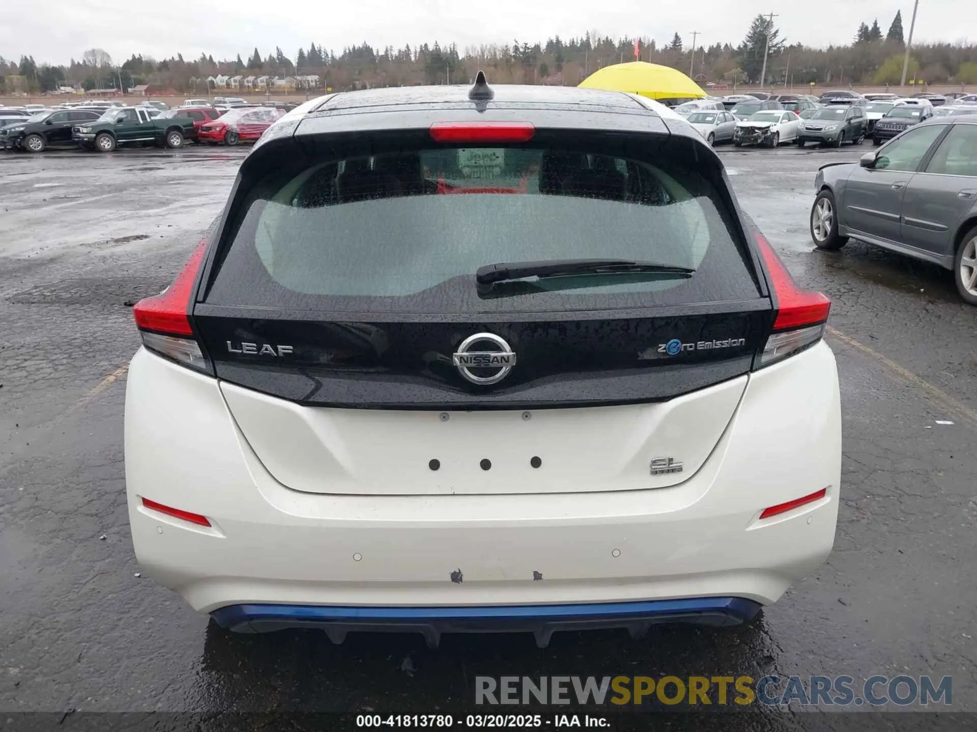 17 Photograph of a damaged car 1N4BZ1DPXLC309172 NISSAN LEAF 2020