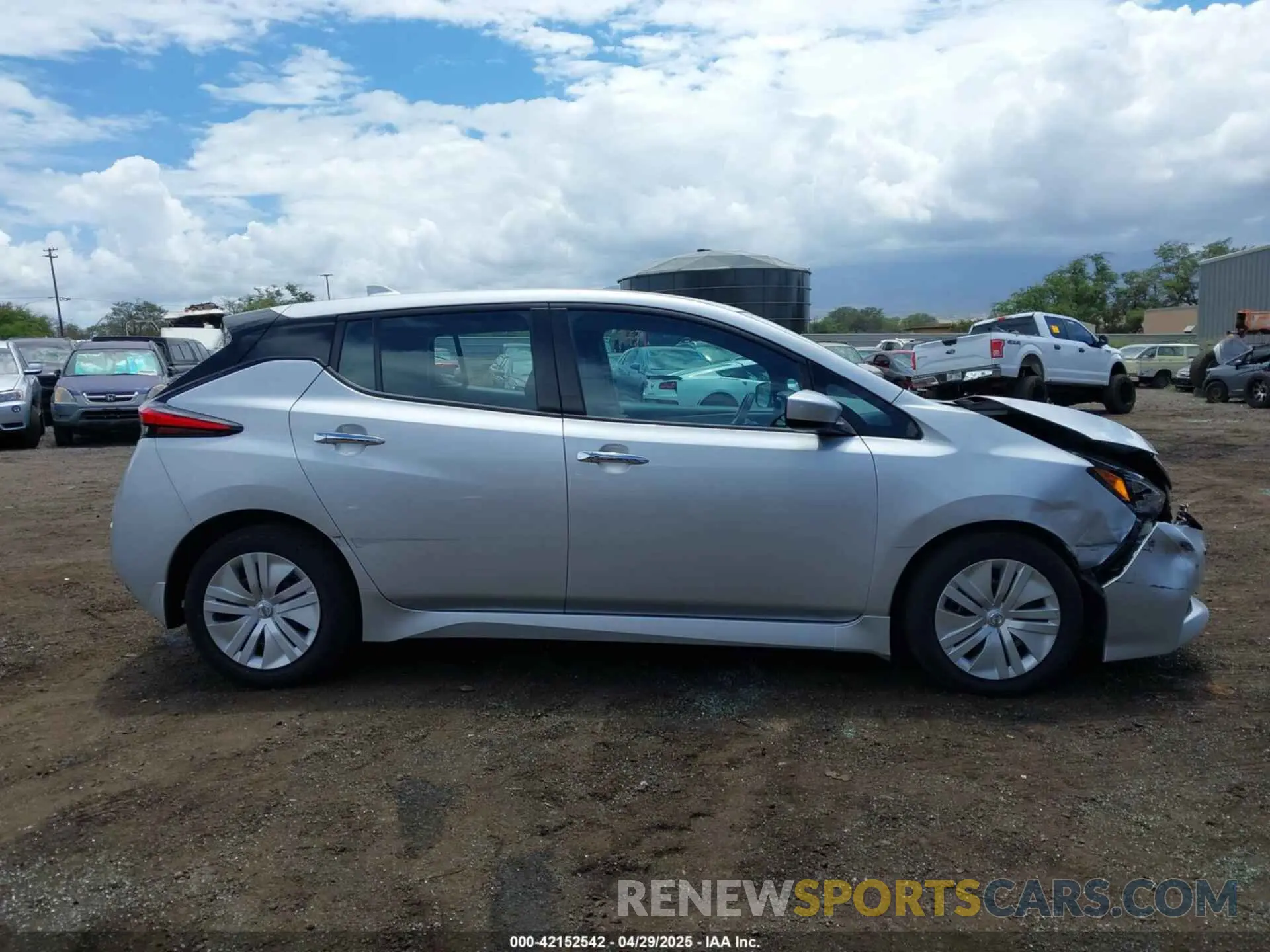 13 Photograph of a damaged car 1N4AZ1BV1MC554277 NISSAN LEAF 2021