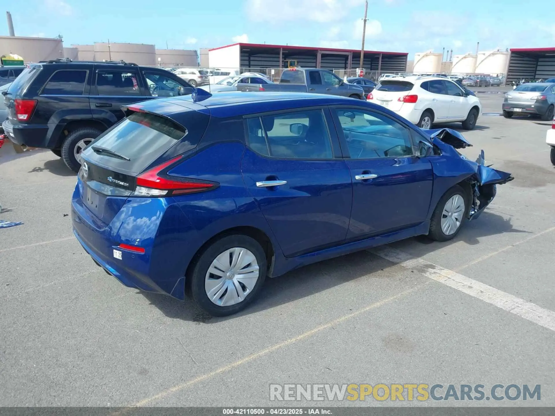 4 Photograph of a damaged car 1N4AZ1BV9MC554222 NISSAN LEAF 2021