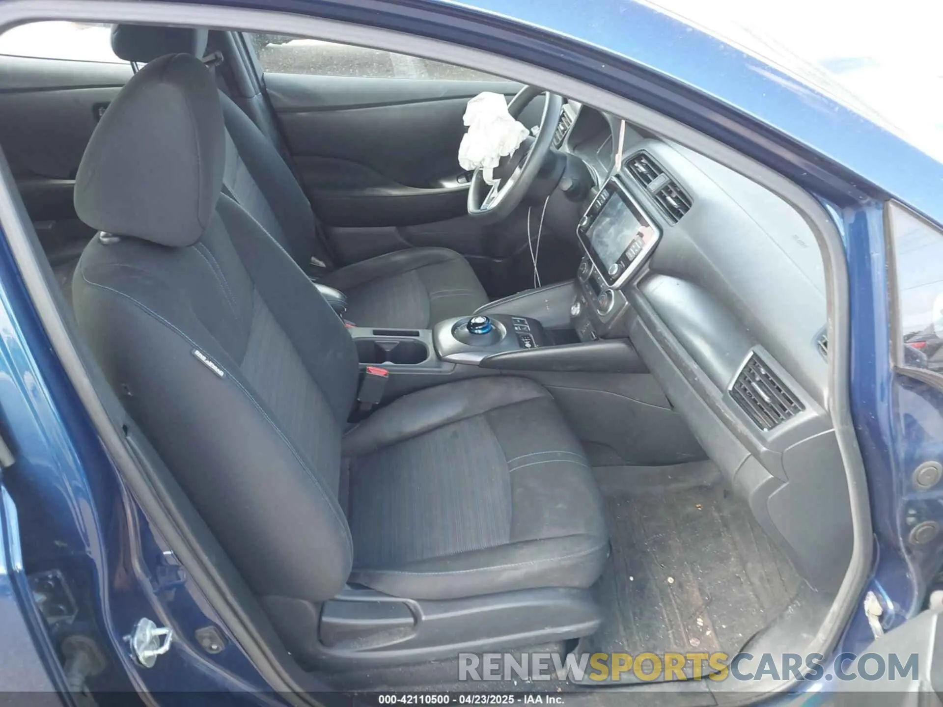 5 Photograph of a damaged car 1N4AZ1BV9MC554222 NISSAN LEAF 2021