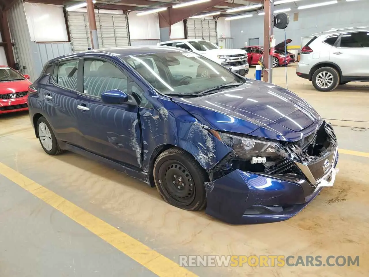 4 Photograph of a damaged car 1N4AZ1BV9MC555063 NISSAN LEAF 2021